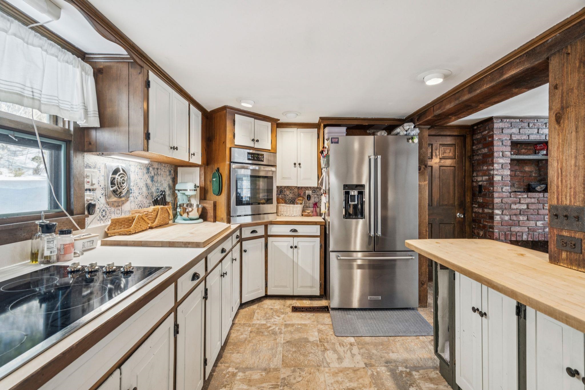 311 Fairgrounds Rd, Bradford, NH 03221