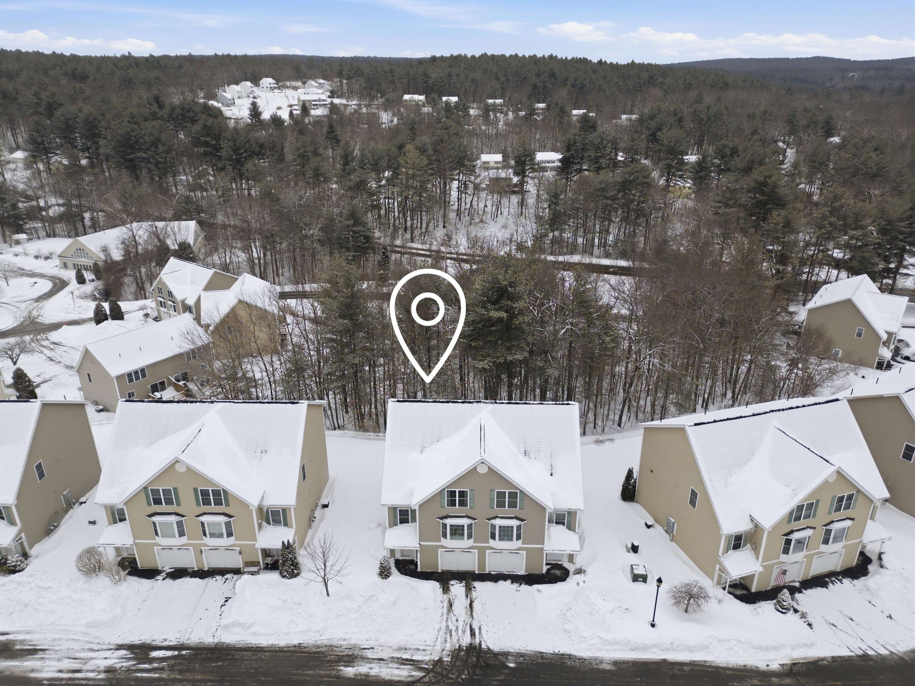 11 Canterberry Ct, Hudson, NH 03051