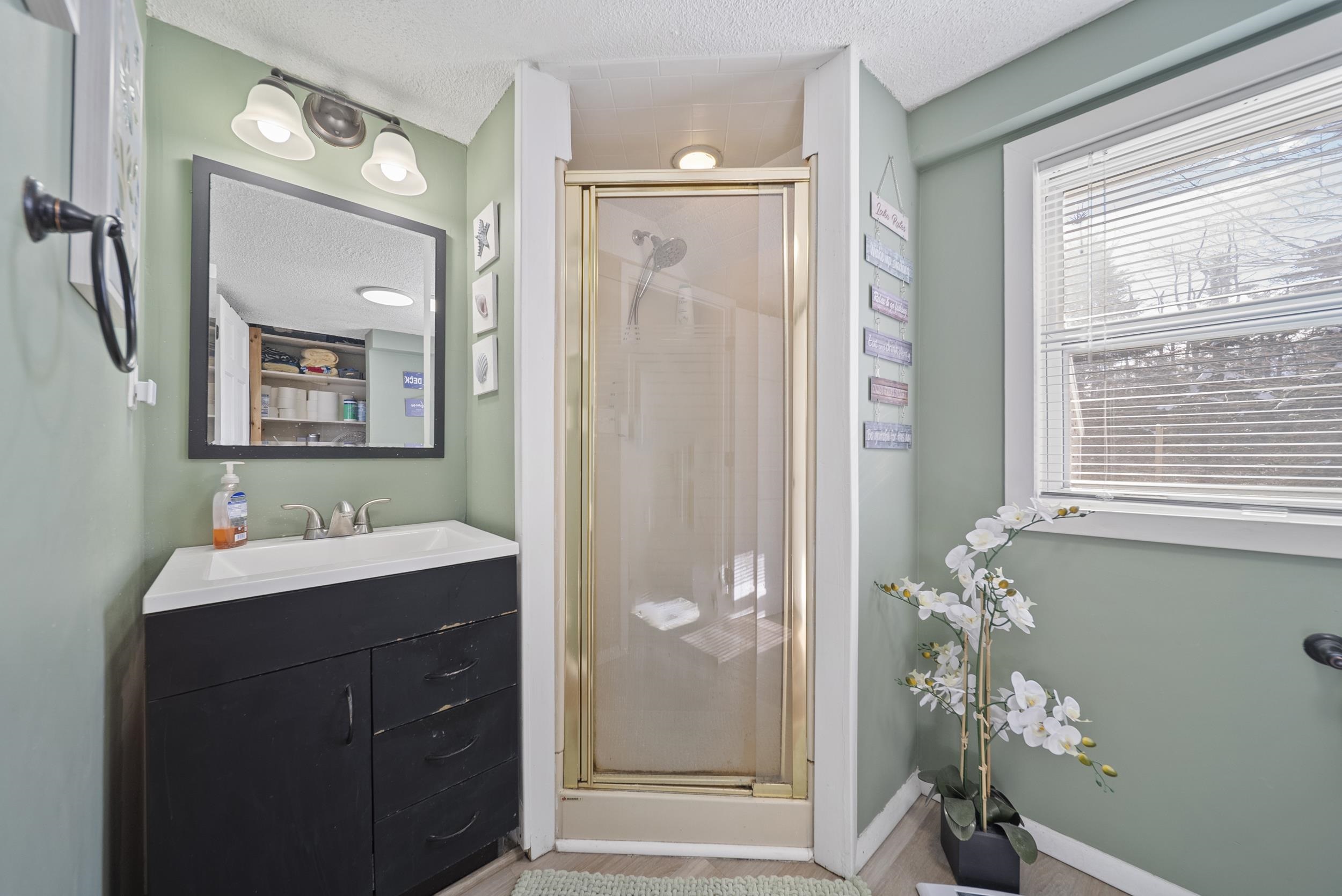 223 W Shore Ave, Manchester, NH 03109