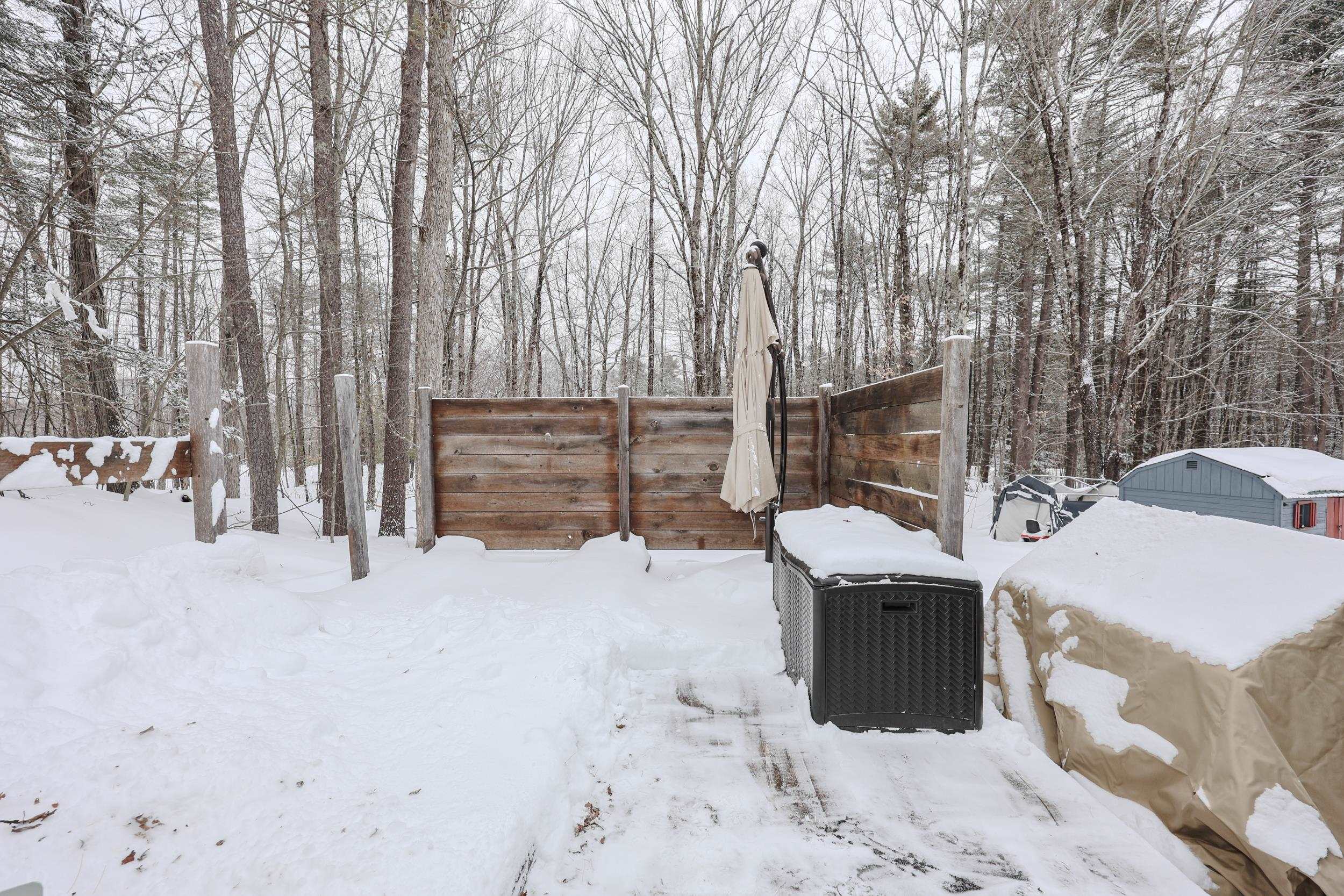 584 Calef Hw, Lee, NH 03861