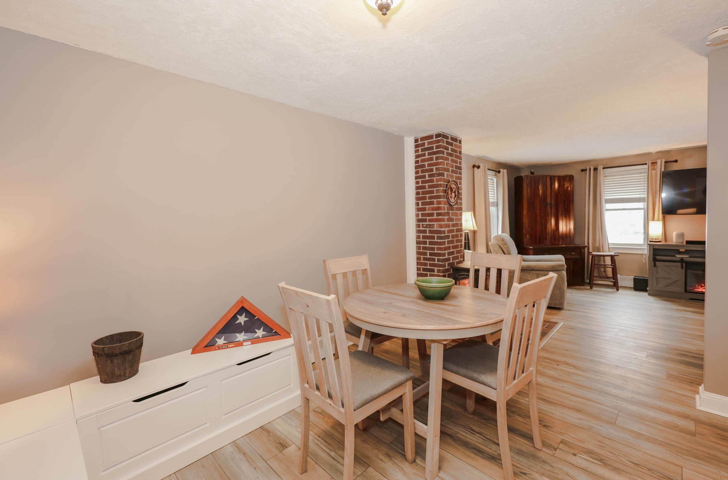 584 Calef Hw, Lee, NH 03861