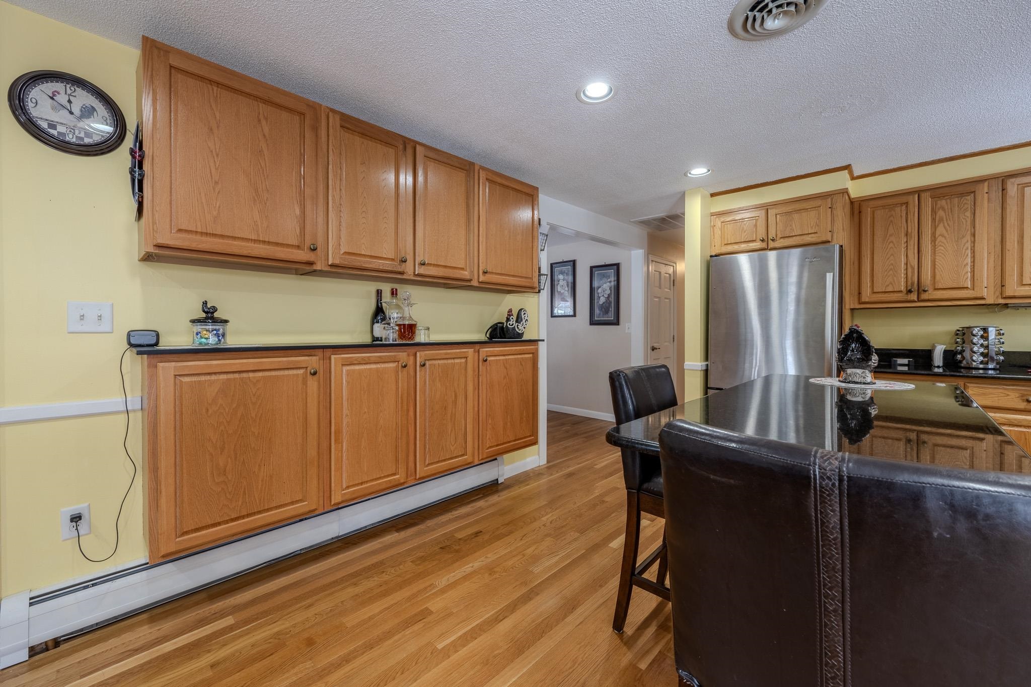 15 Easthill Dr, Hudson, NH 03051