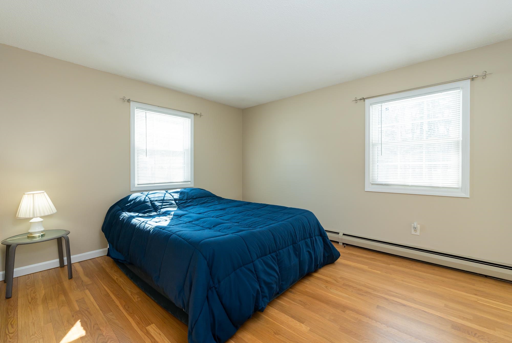 12 Pioneer Dr, Nashua, NH 03062