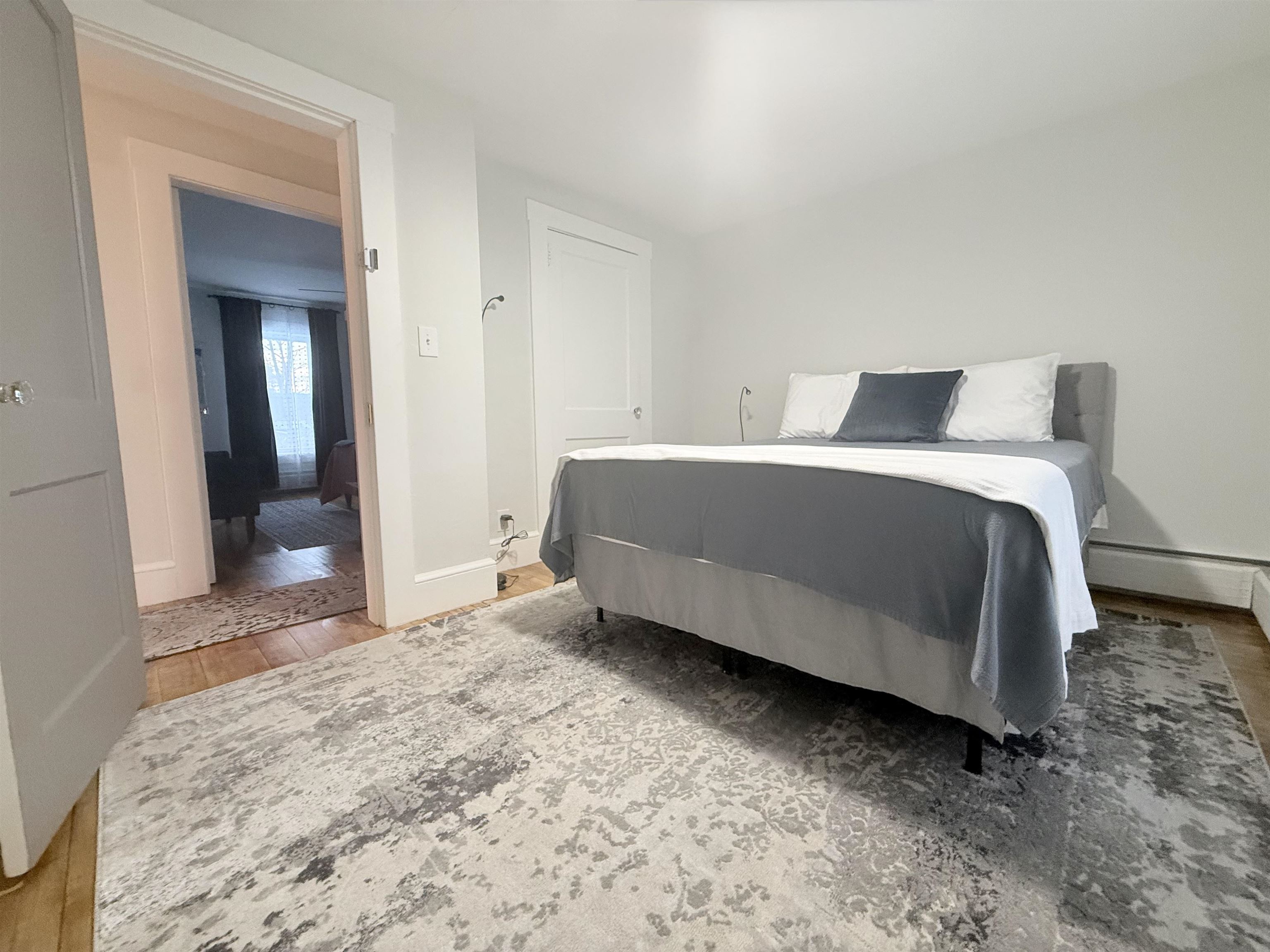 19 Kenyon St, Claremont, NH 03743