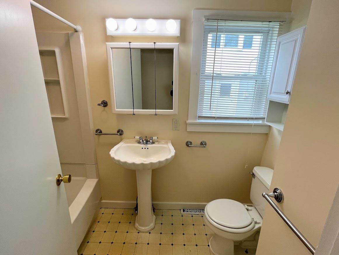 21 Wheatley St, Lebanon, NH 03766