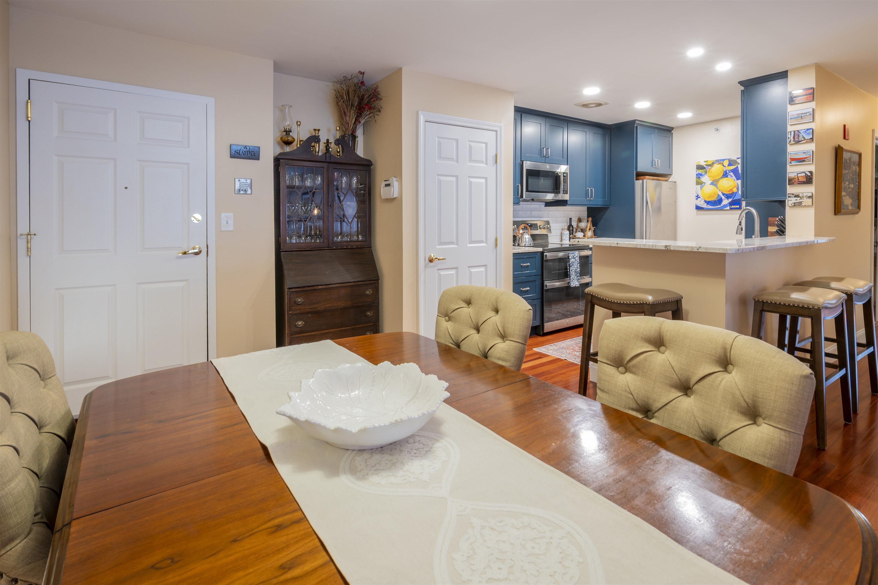 265 Edward J Roy Dr, Manchester, NH 03104