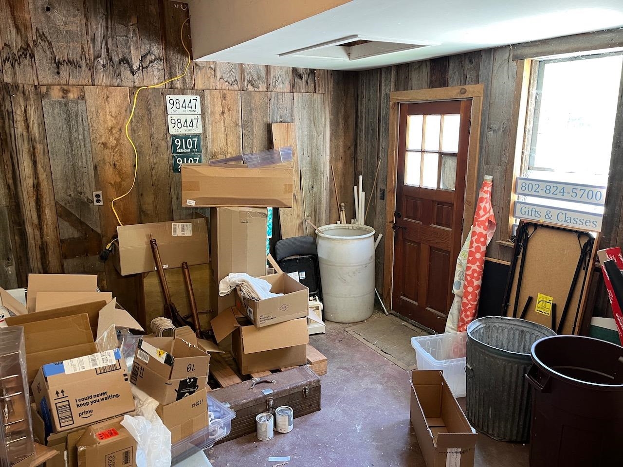 side entrance (could be mudroom)