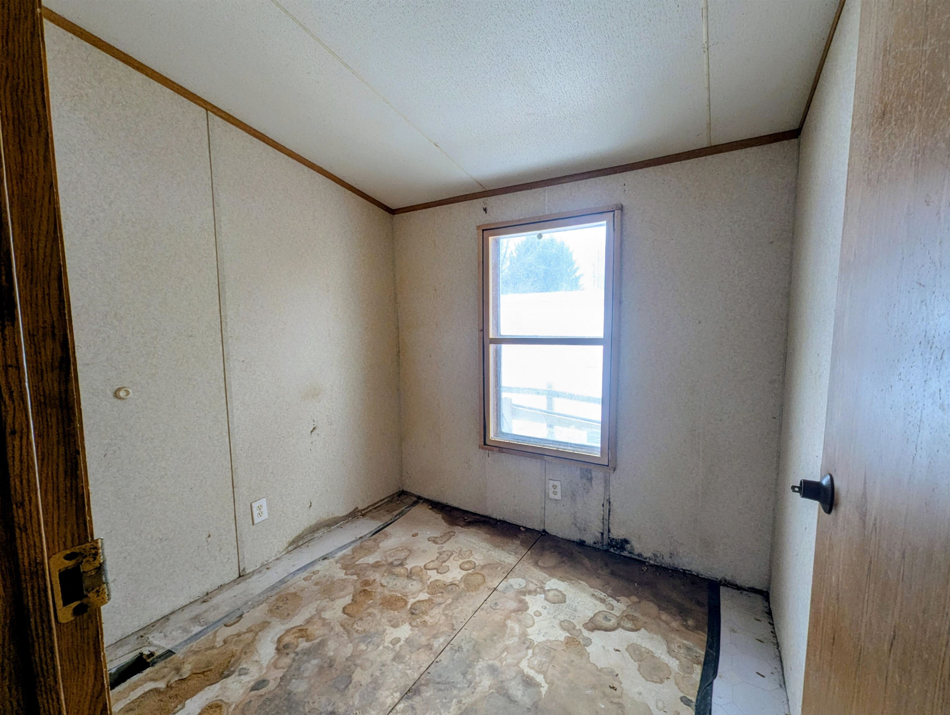 6 Great Meadows Pk, Charlestown, NH 03603