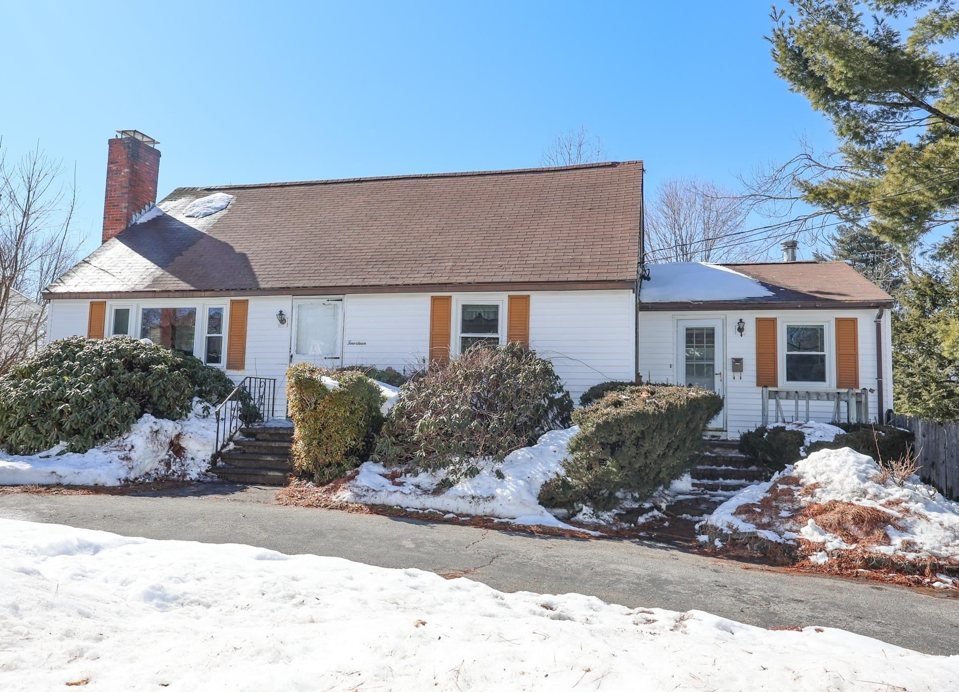 14 Terry Street, Nashua, NH 03064
