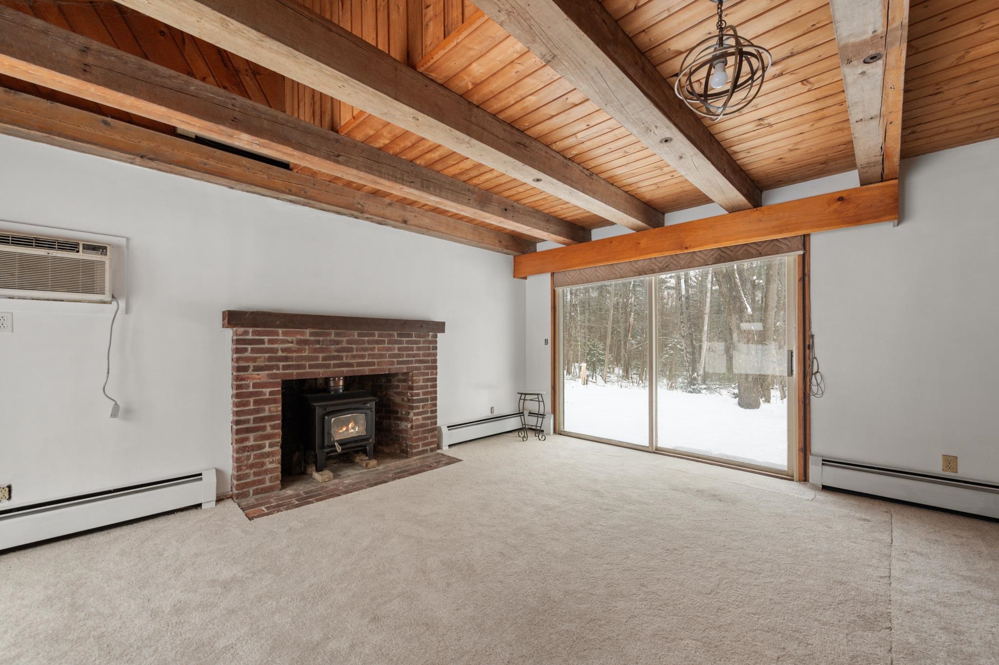 8 Avery Rd, Campton, NH 03223