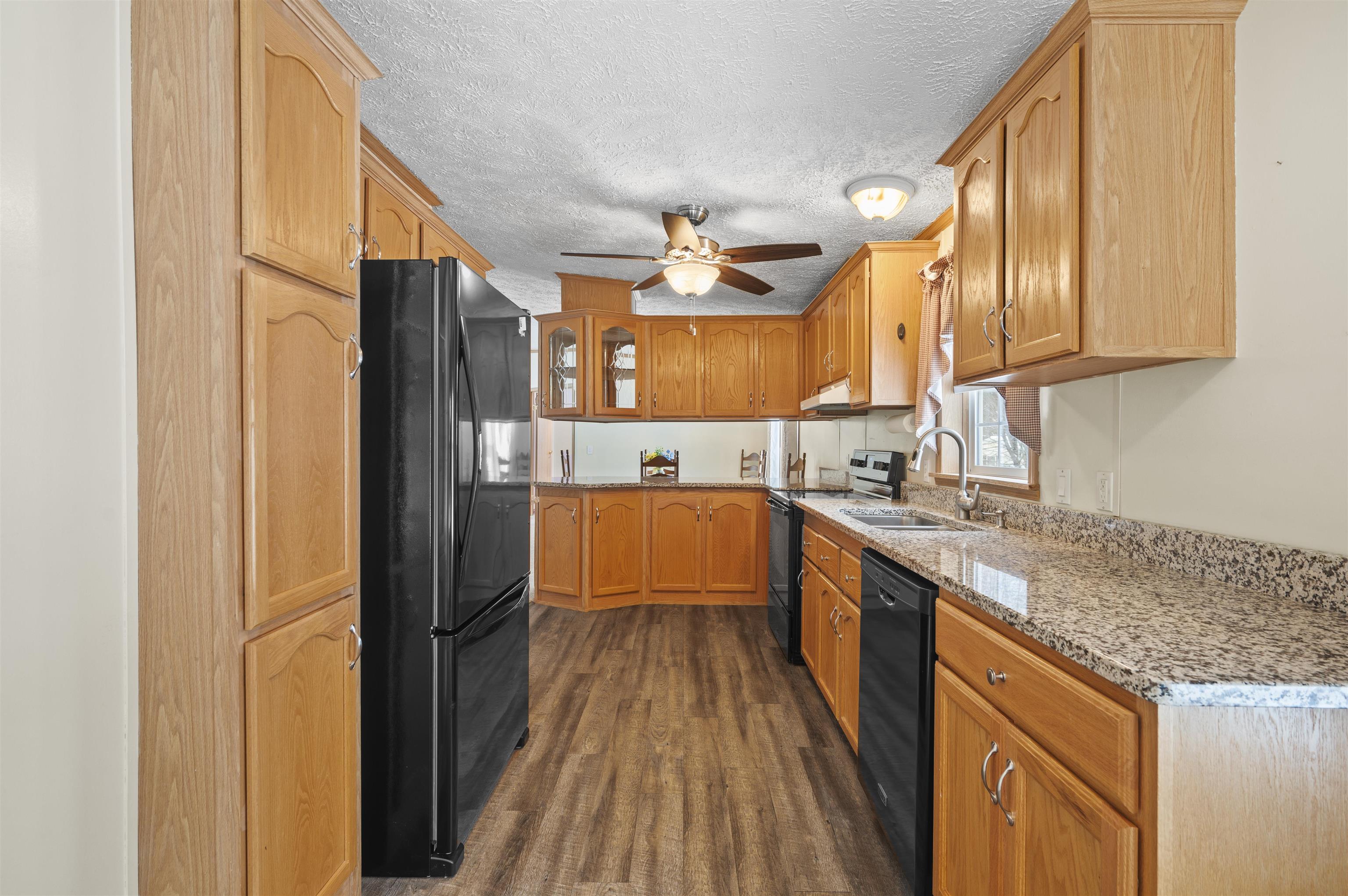 4 Limestone Way, North Hampton, NH 03862