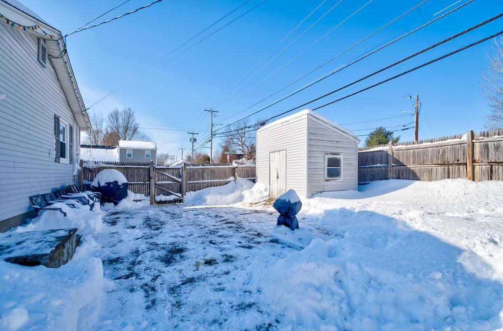 2 Natick St, Nashua, NH 03063