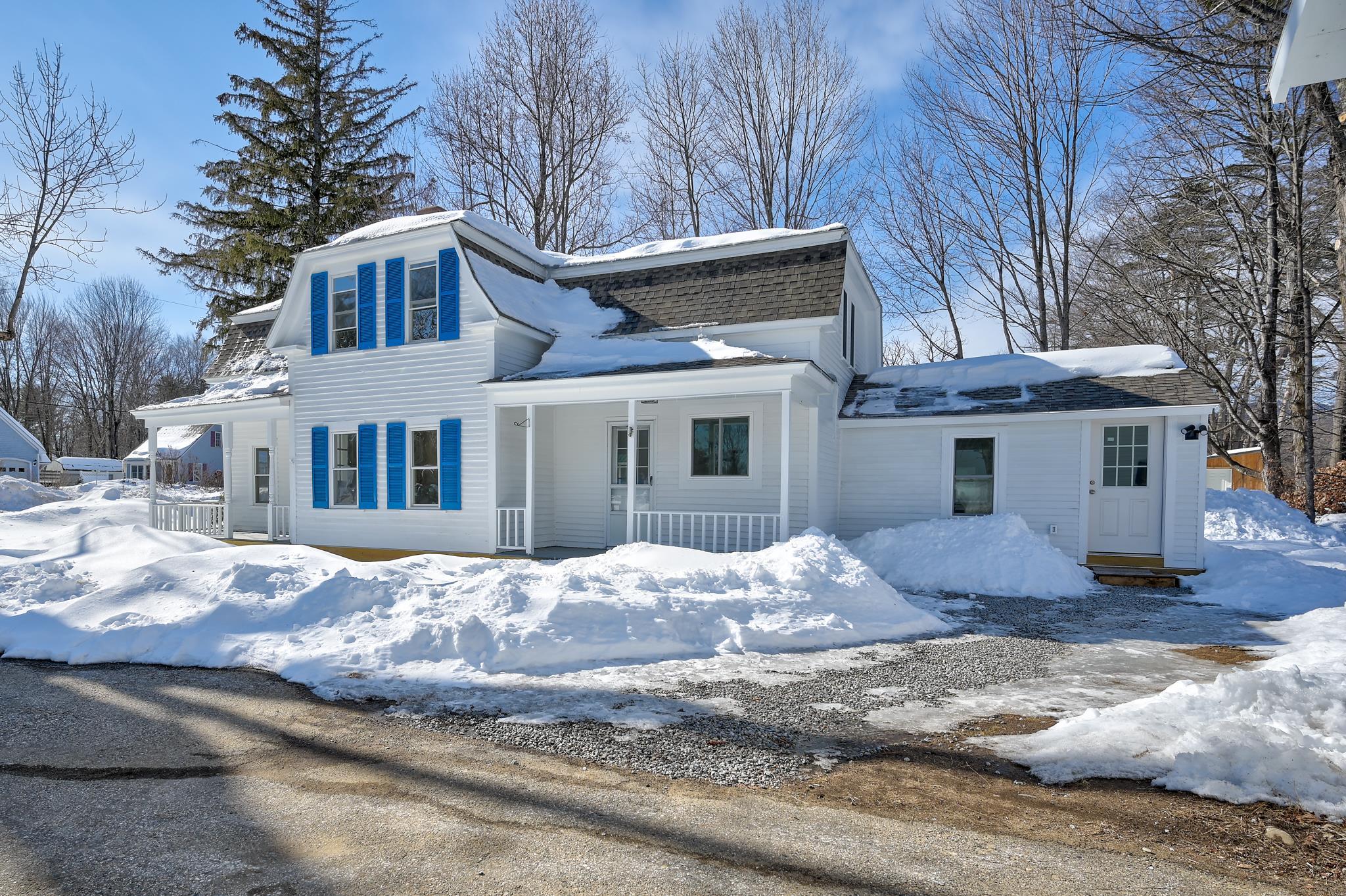 215 Hillside Ave, Conway, NH 03818