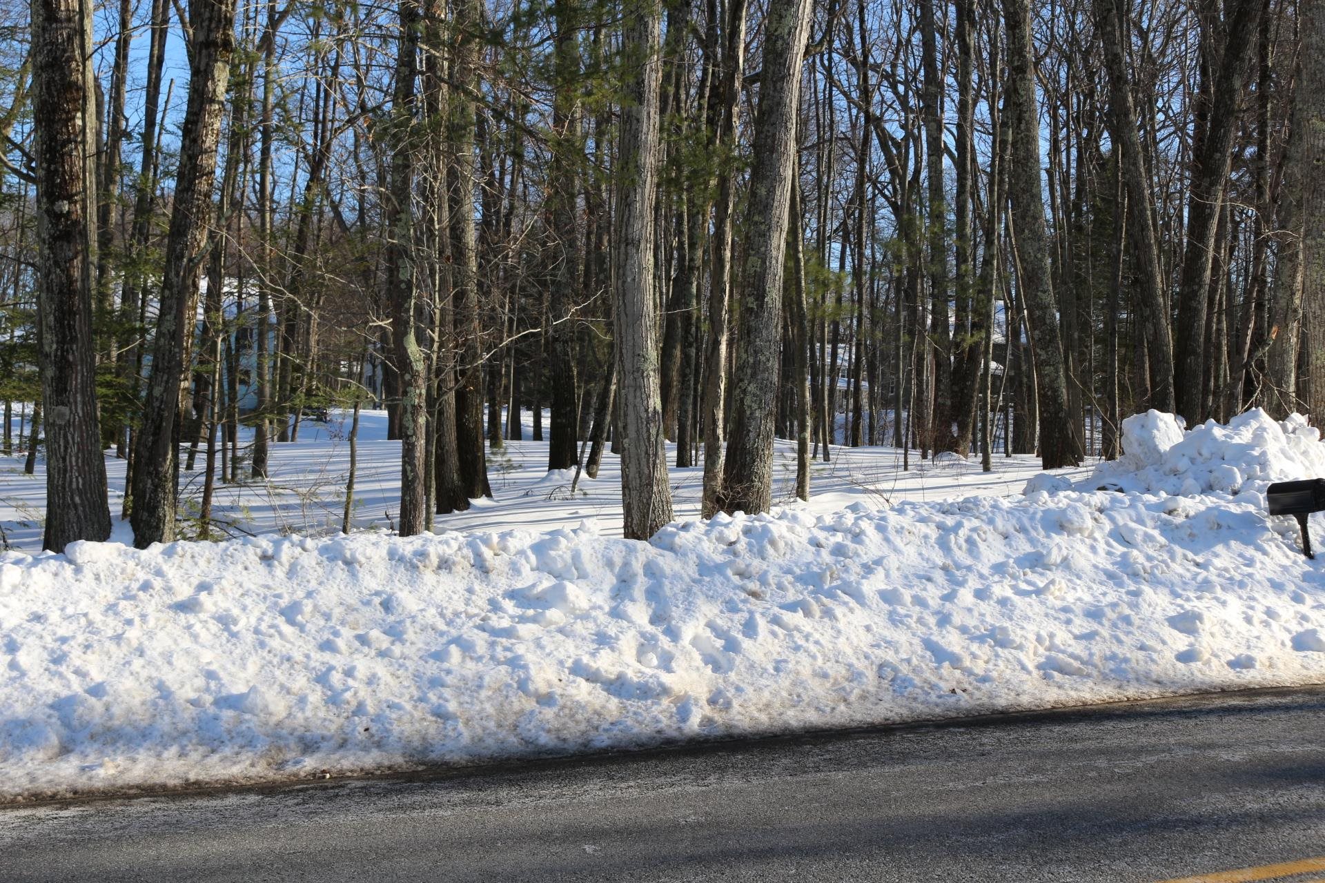 263 Central St, Hampstead, NH 03826-2440