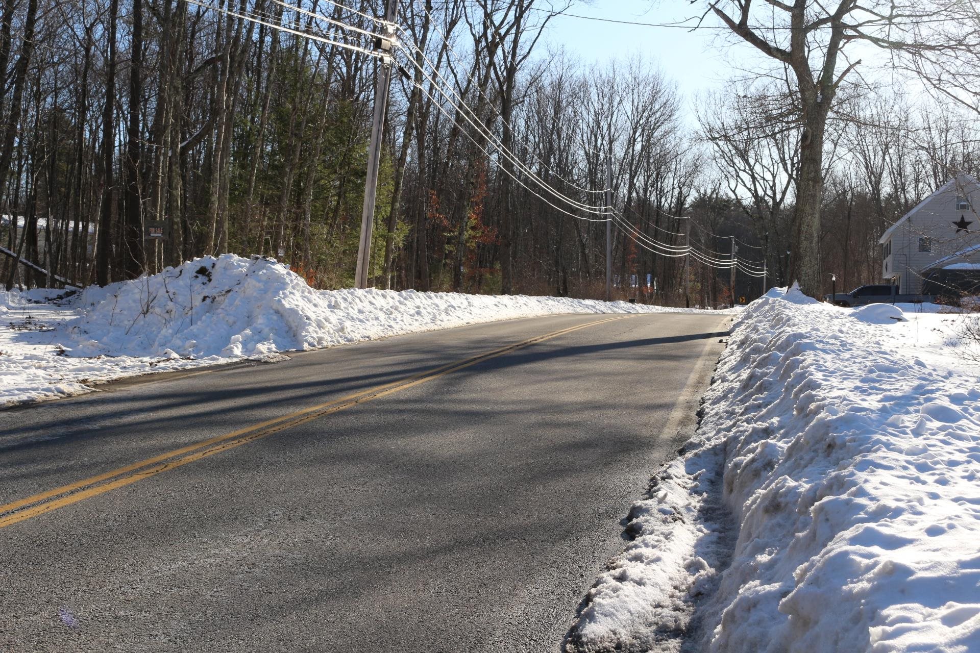 263 Central St, Hampstead, NH 03826-2440