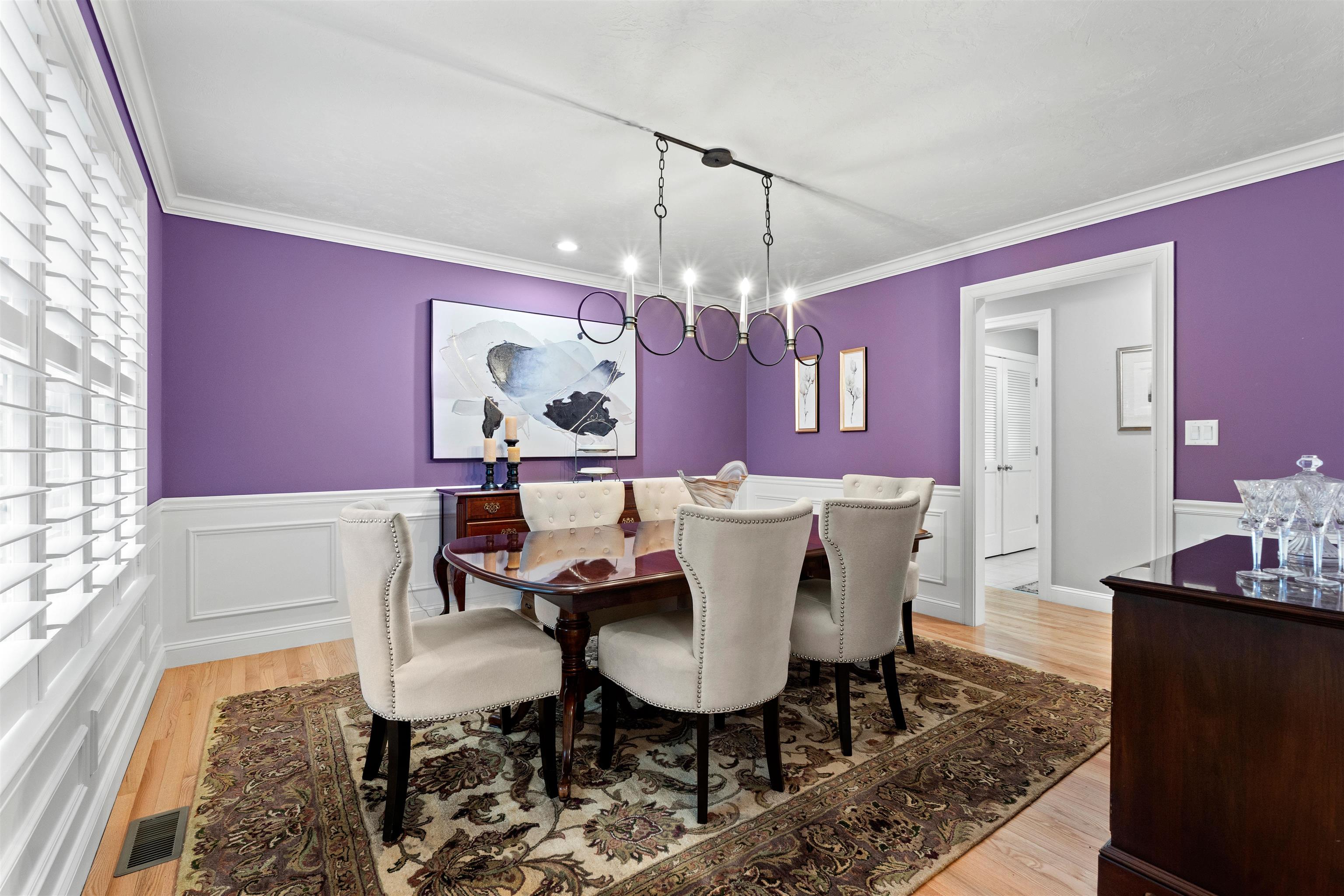 2 Chestnut Hill Dr, Sandown, NH 03873