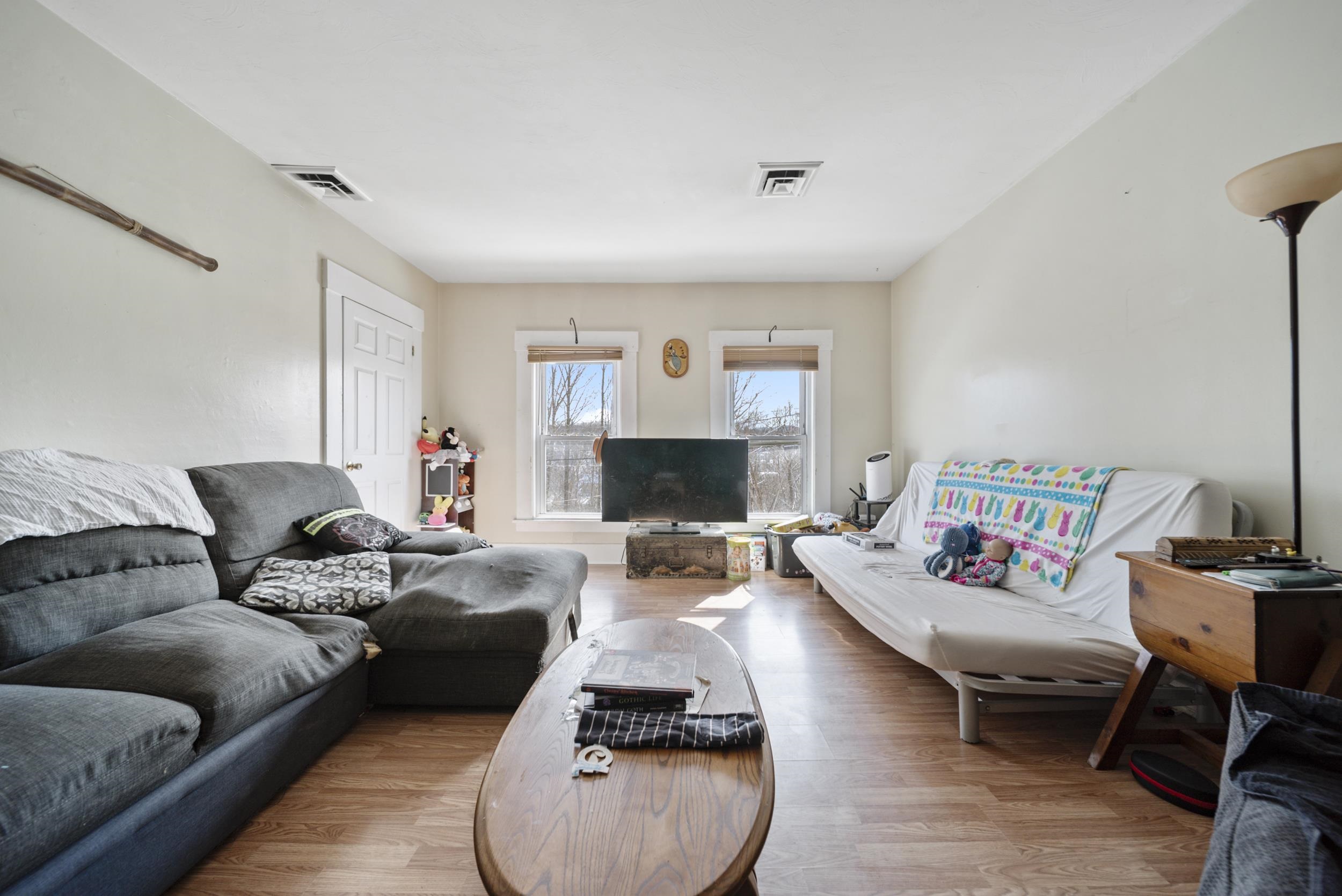 6 Depot St, Hillsborough, NH 03244