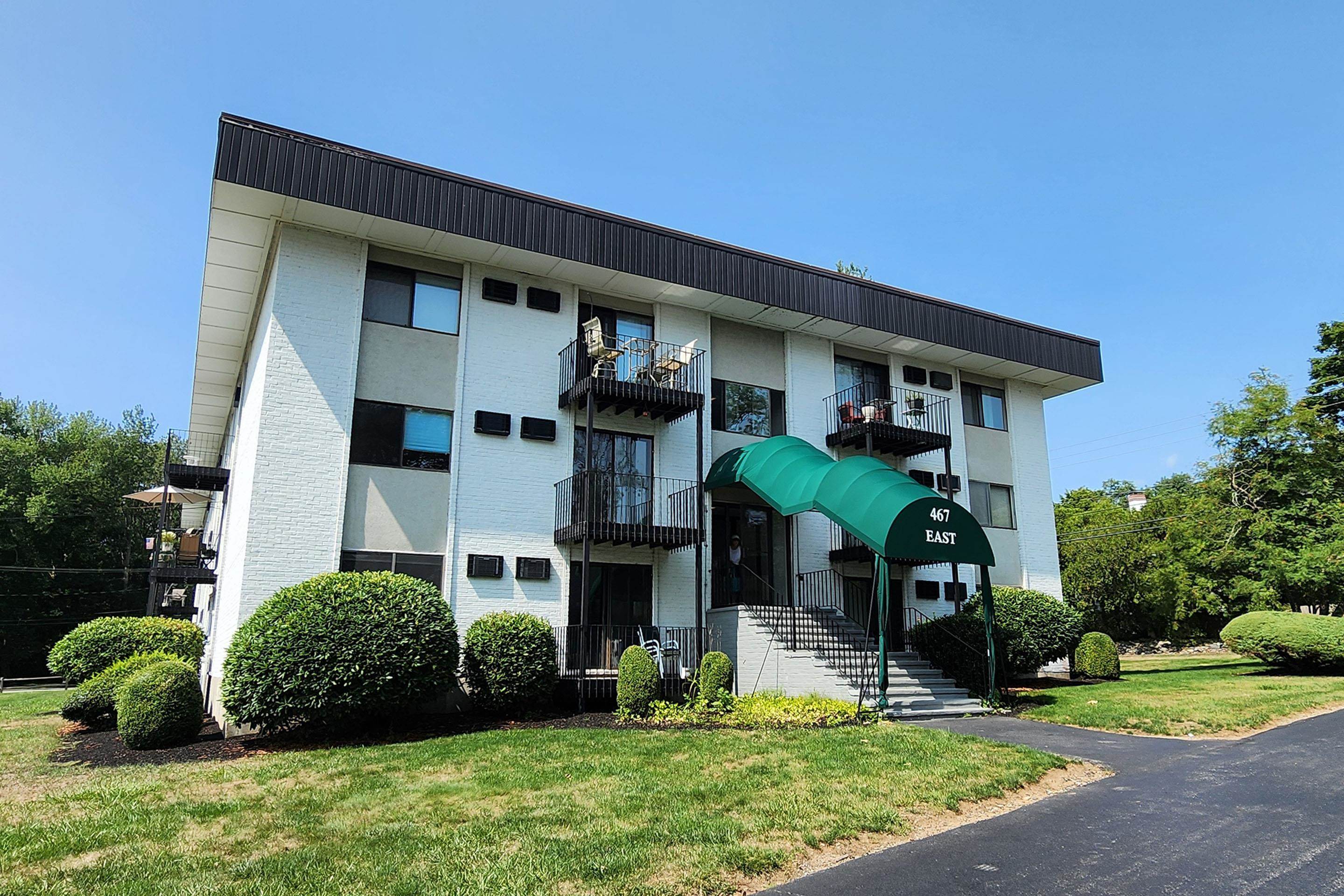 467 High St, Hampton, NH 03842