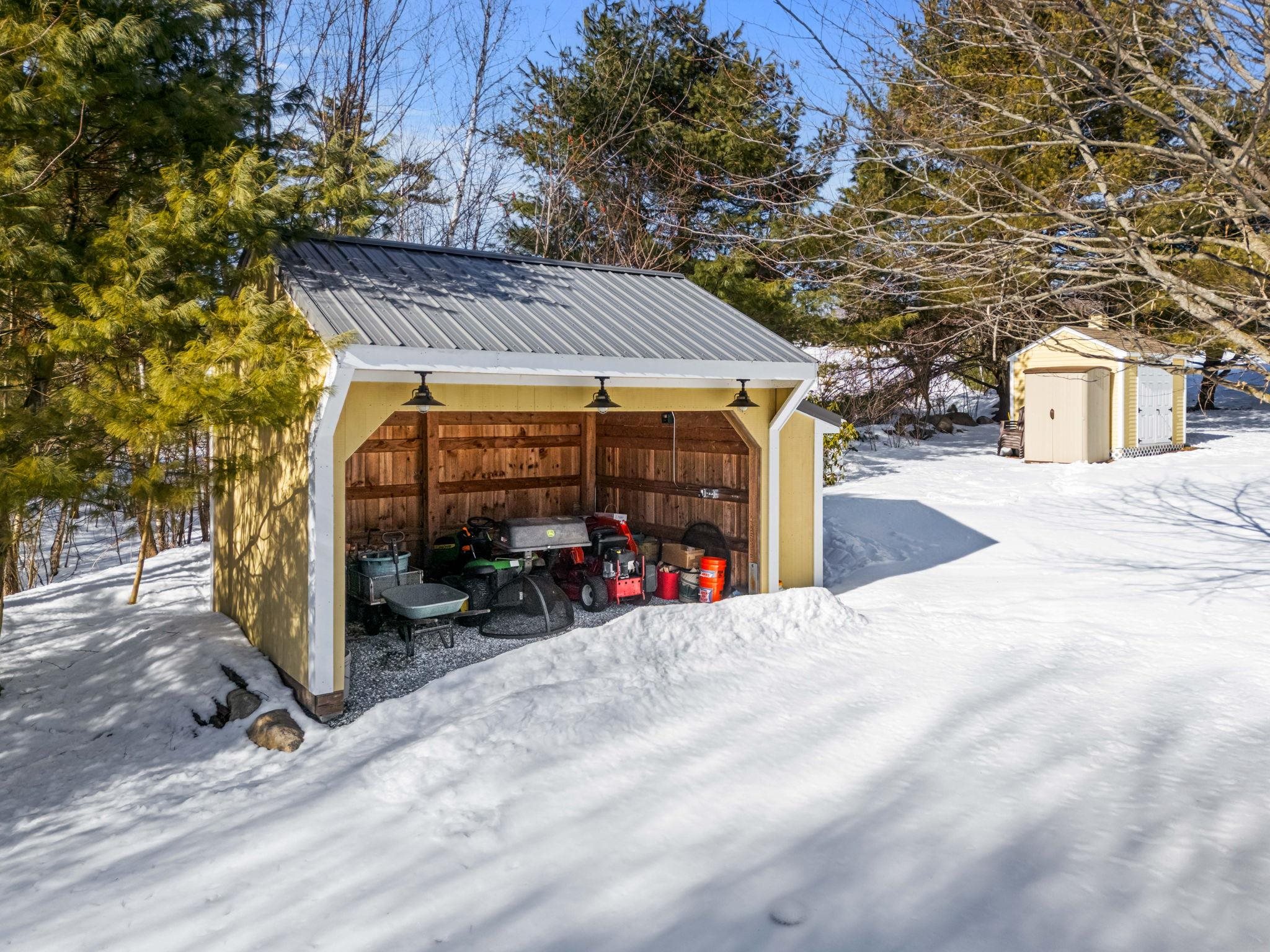 172 South Rd, Deerfield, NH 03037