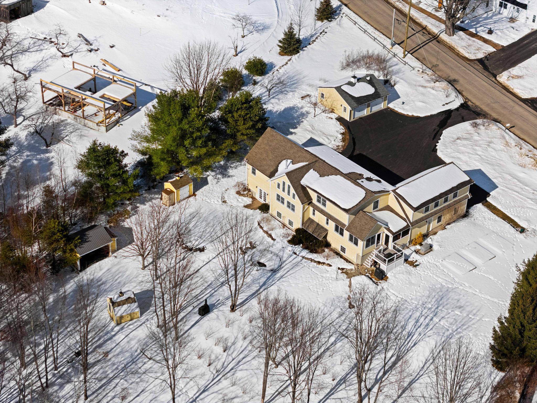 172 South Rd, Deerfield, NH 03037