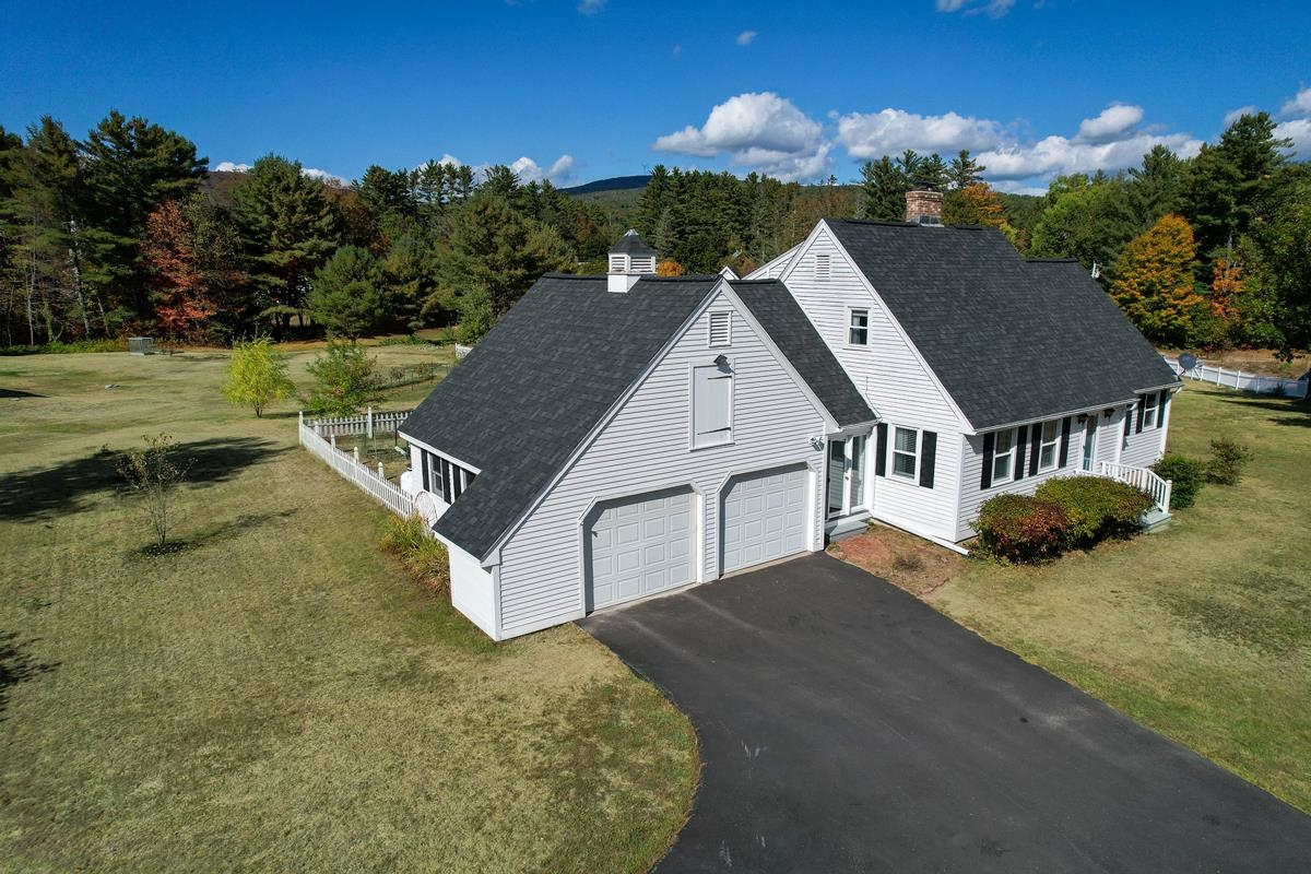 5 Cross Rd, Hebron, NH 03241