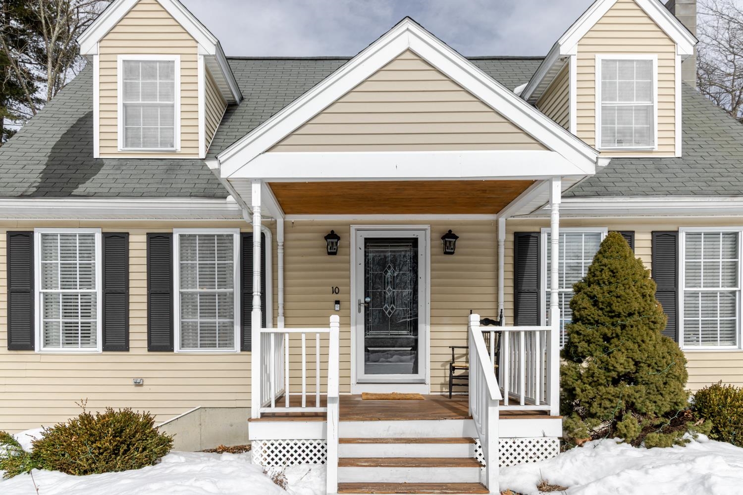 10 Rowe Dr, Fremont, NH 03044