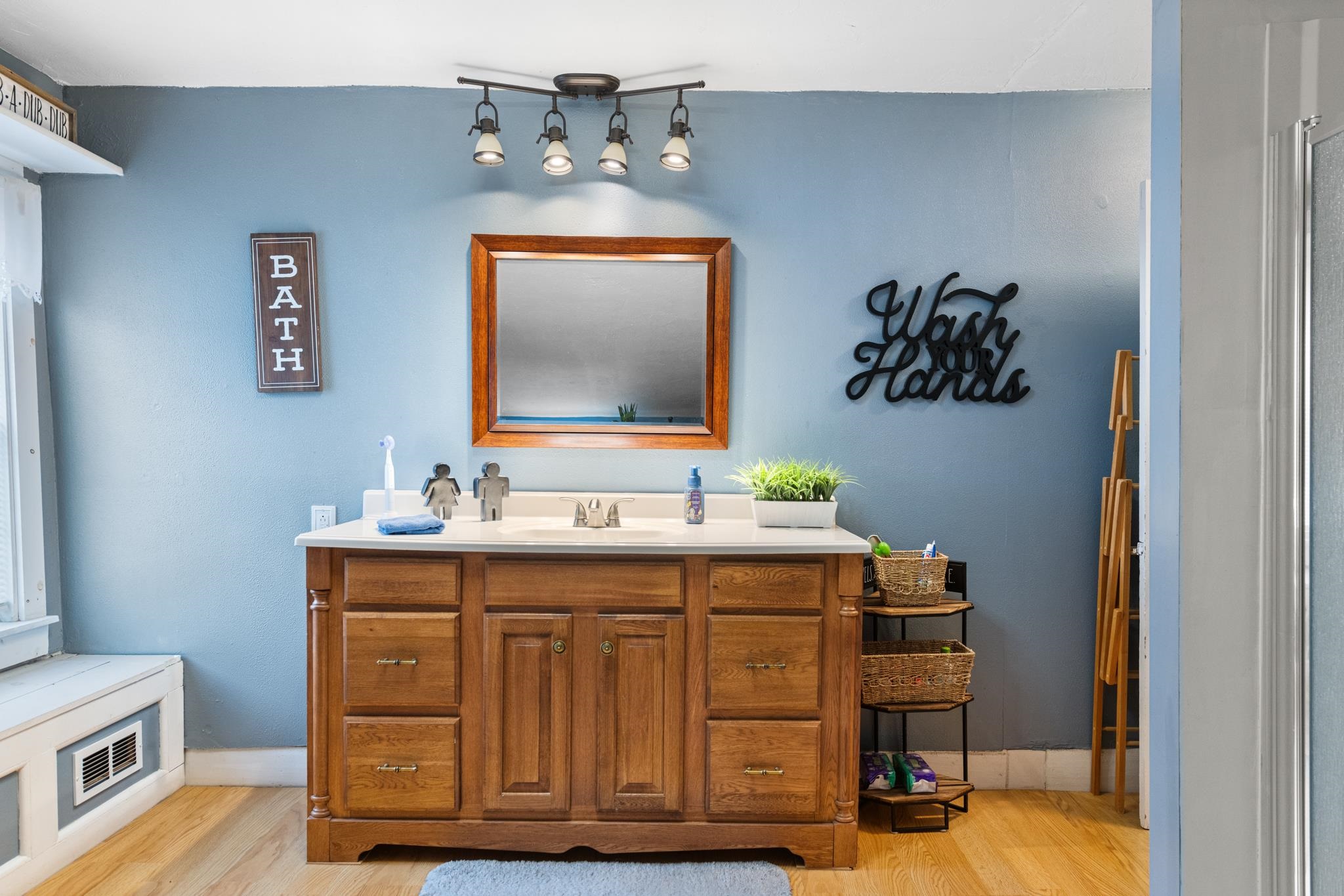 193 New Hebron Rd, Plymouth, NH 03264