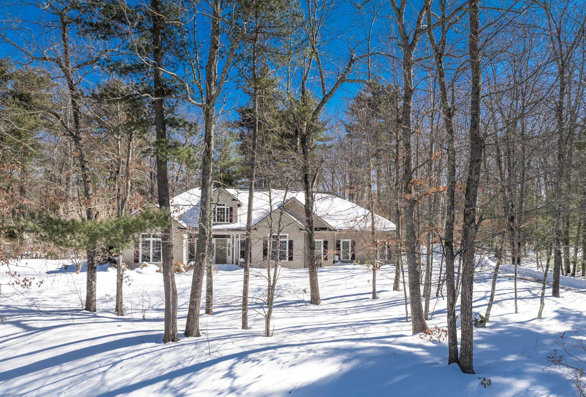 4 Nordic Wood Ln, Newton, NH 03858