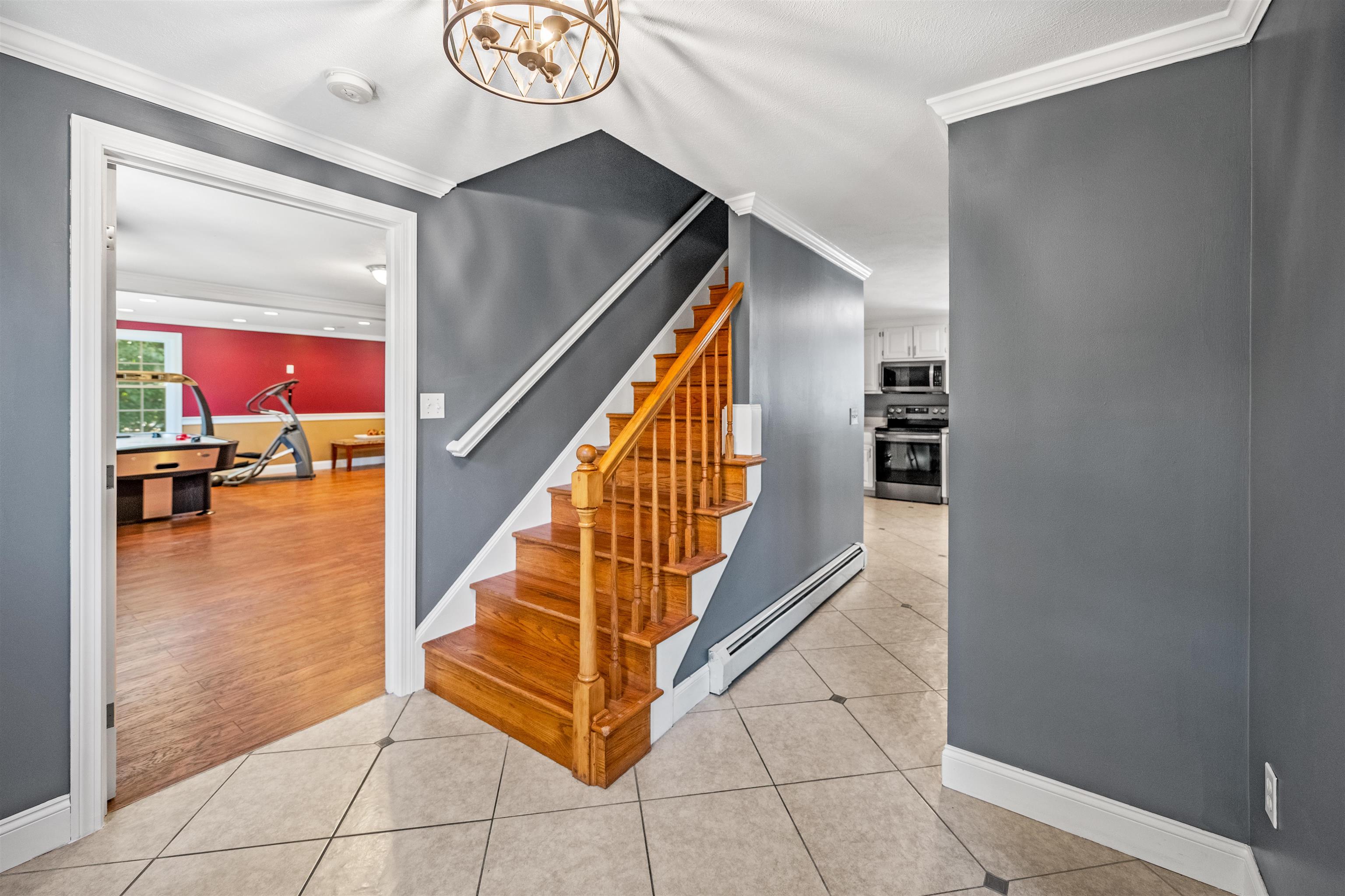 3 Brenner Dr, Newton, NH 03858