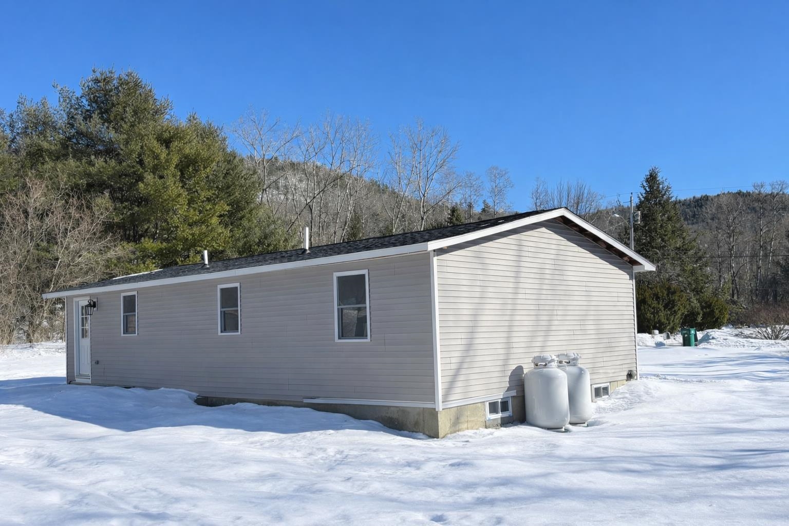 21 Kapper Dr, Winchester, NH 03470