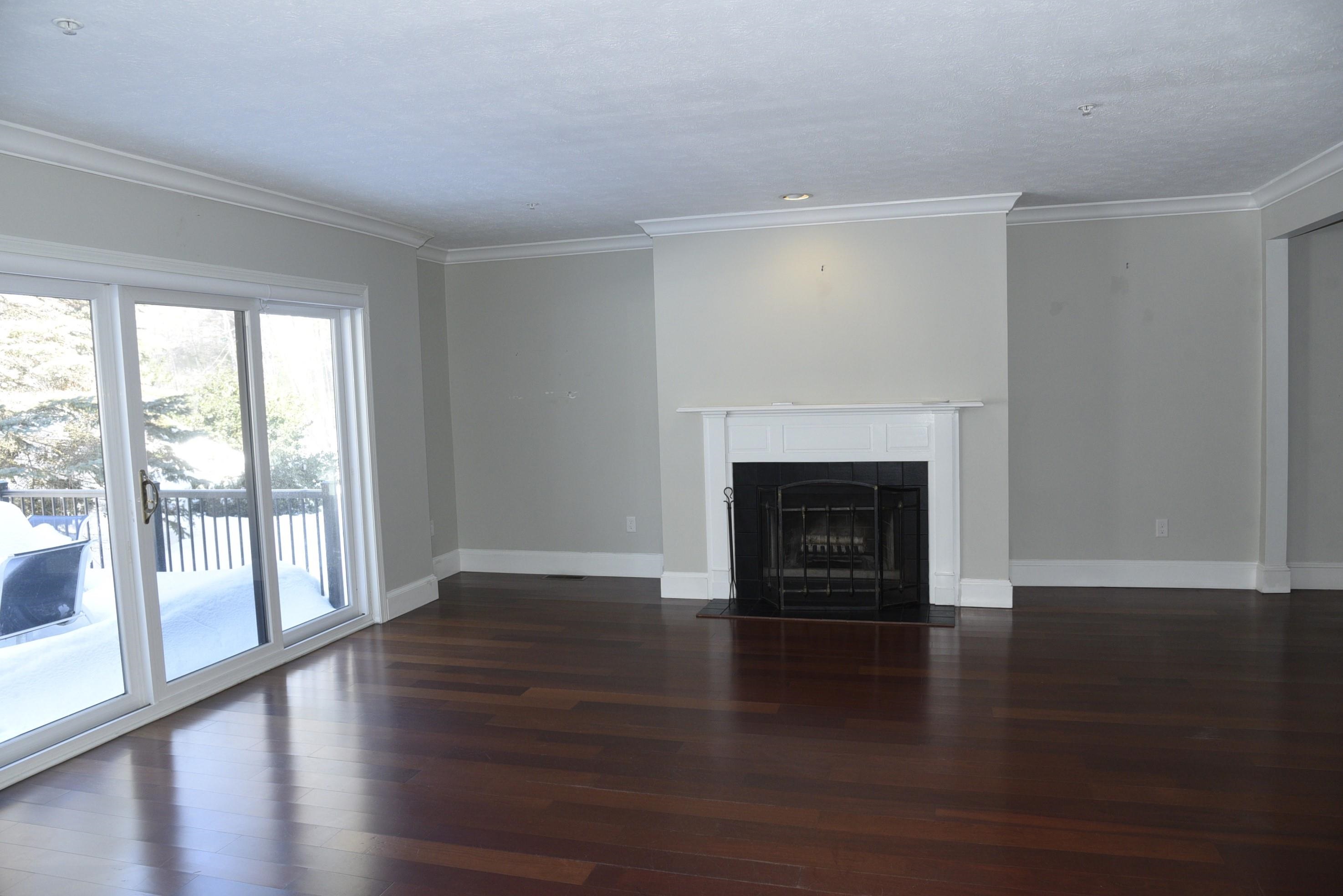 21 Clearwater Dr, Dover, NH 03820