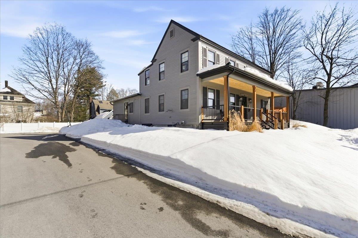 11 Myrtle St, Milford, NH 03055