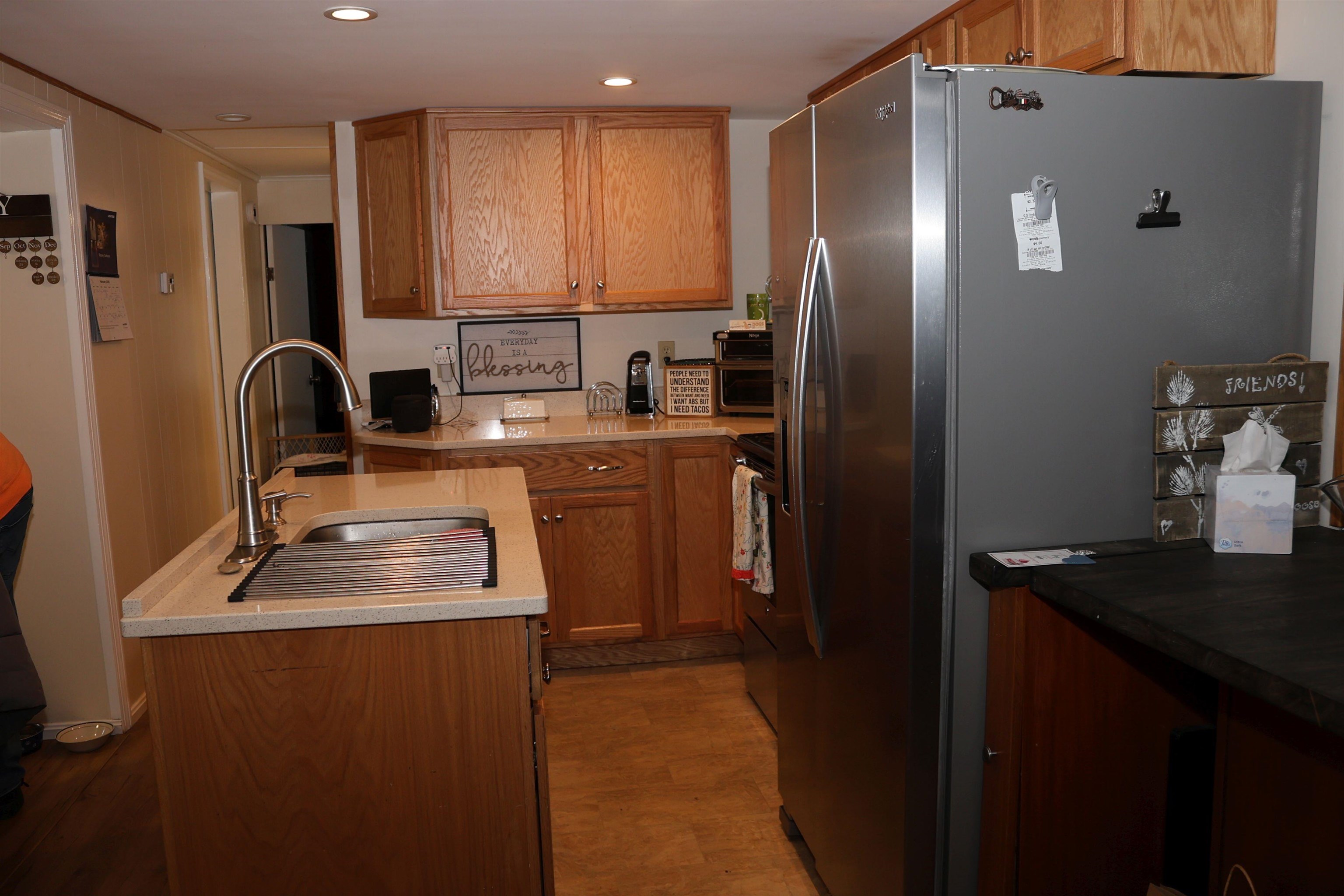 19 West Stearns Ave, Hooksett, NH 03106