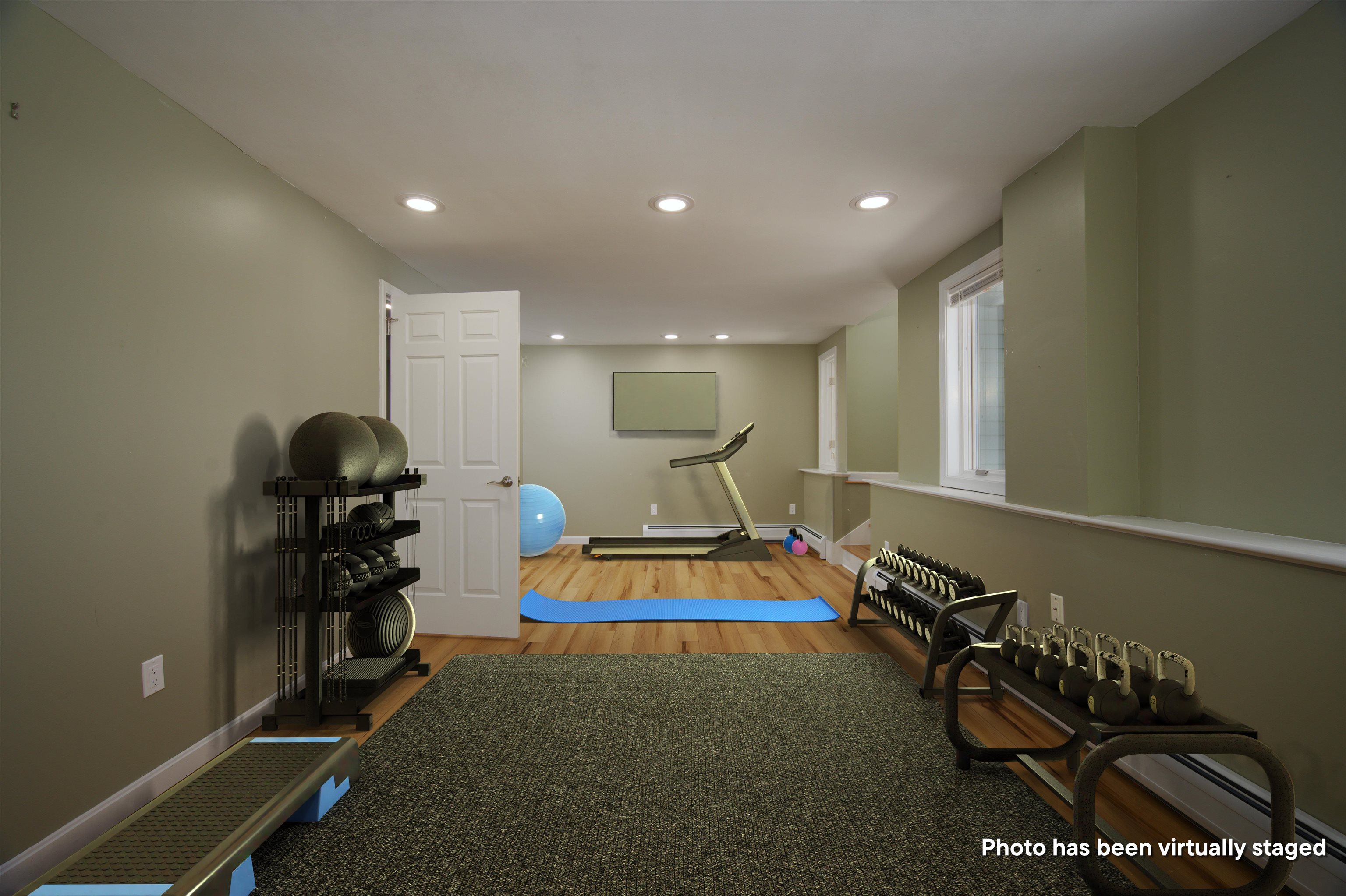 228 Cushing Rd, Newmarket, NH 03857