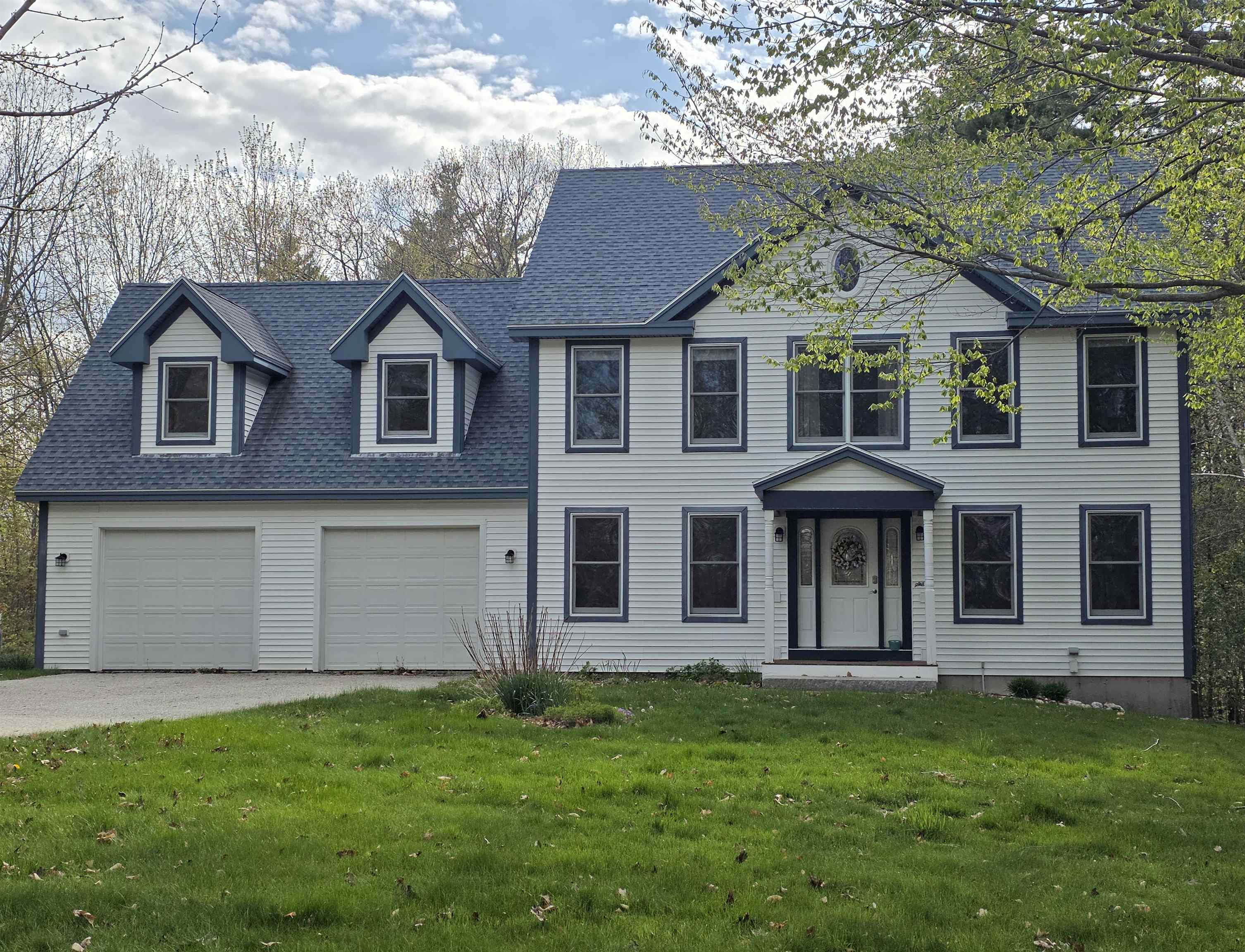 762 Robinson Rd, Pembroke, NH 03275