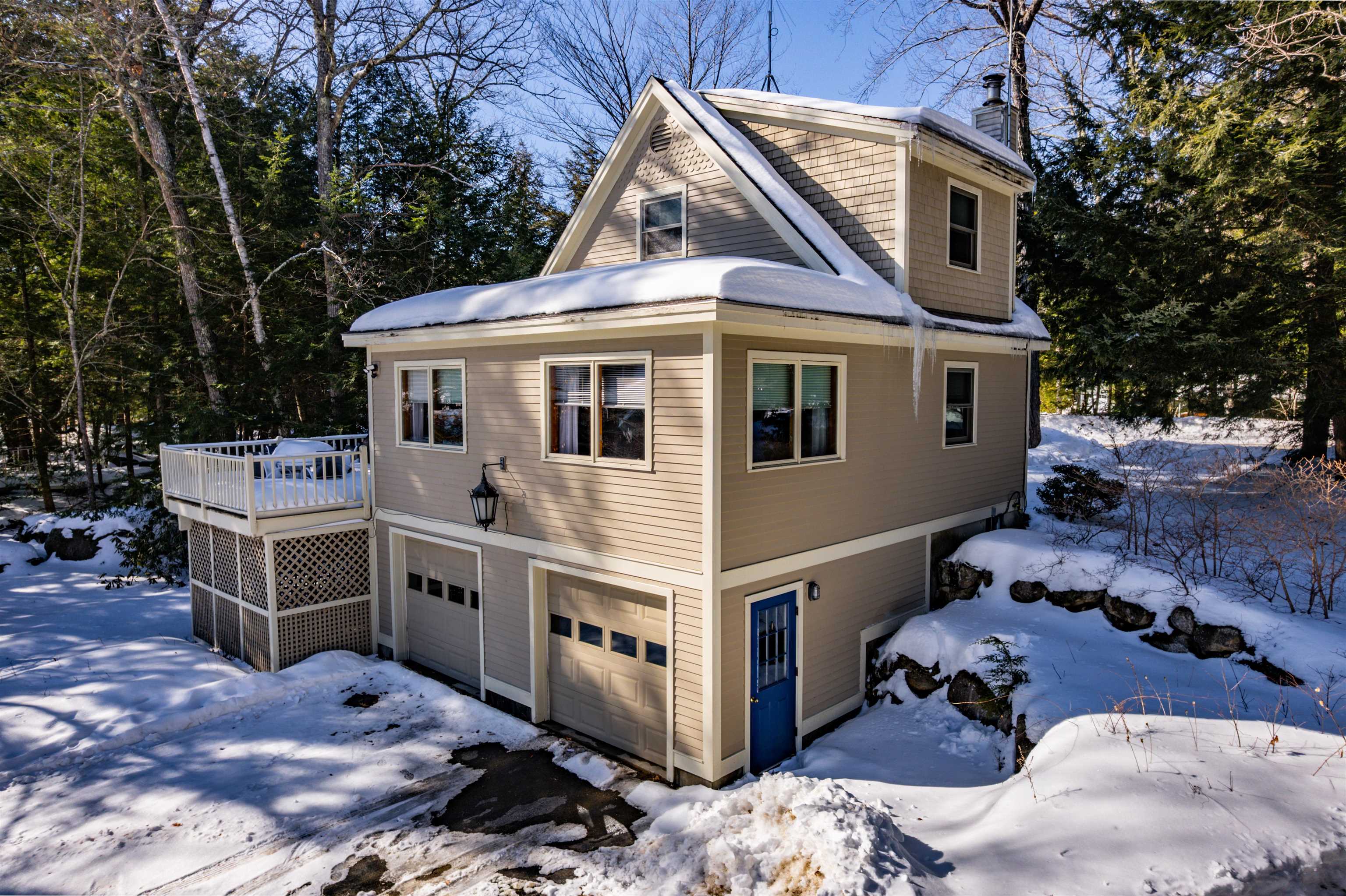 22 Crescent Ln, Hebron, NH 03241