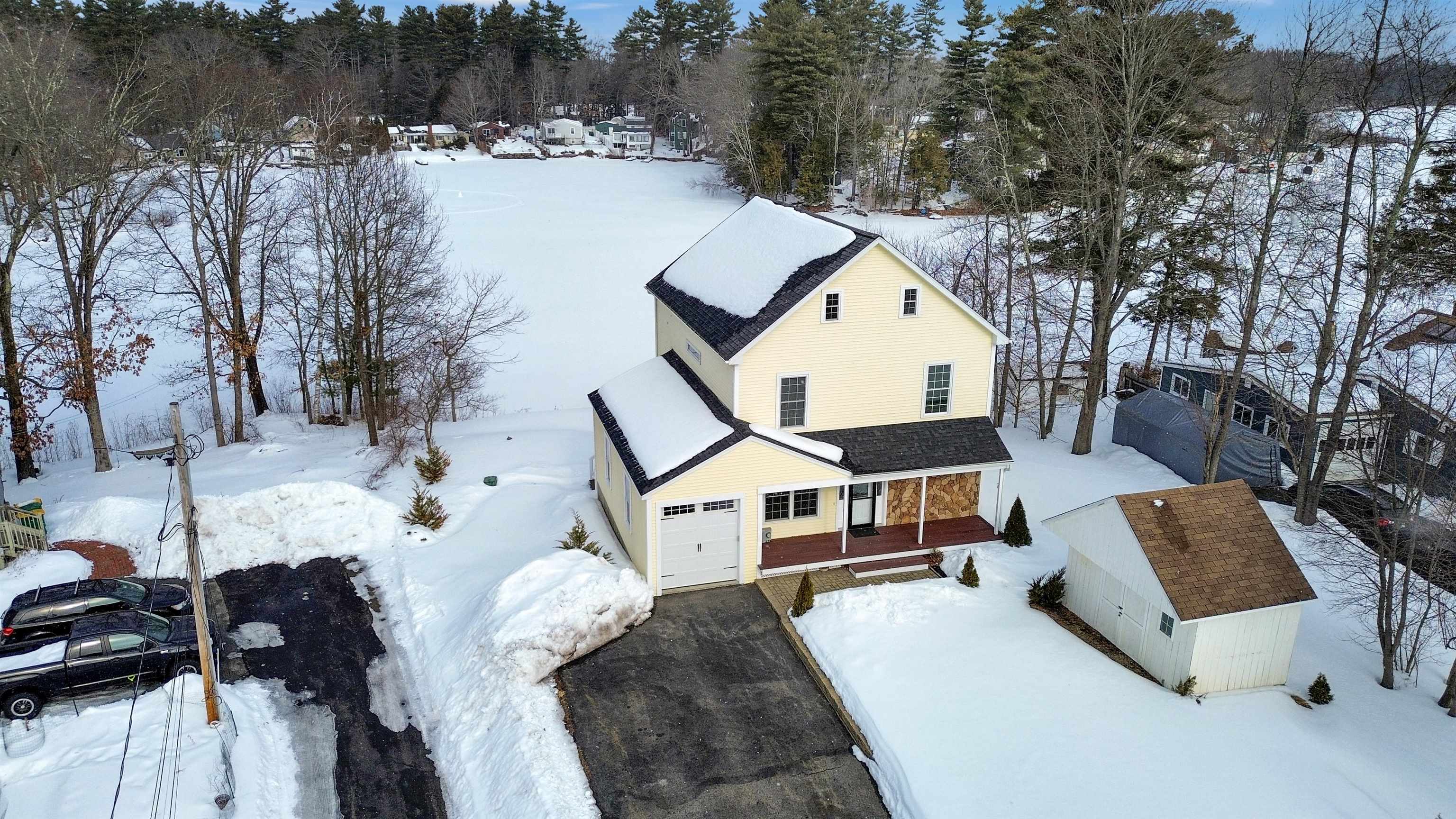 8 Dulcies Point Rd, Kingston, NH 03848