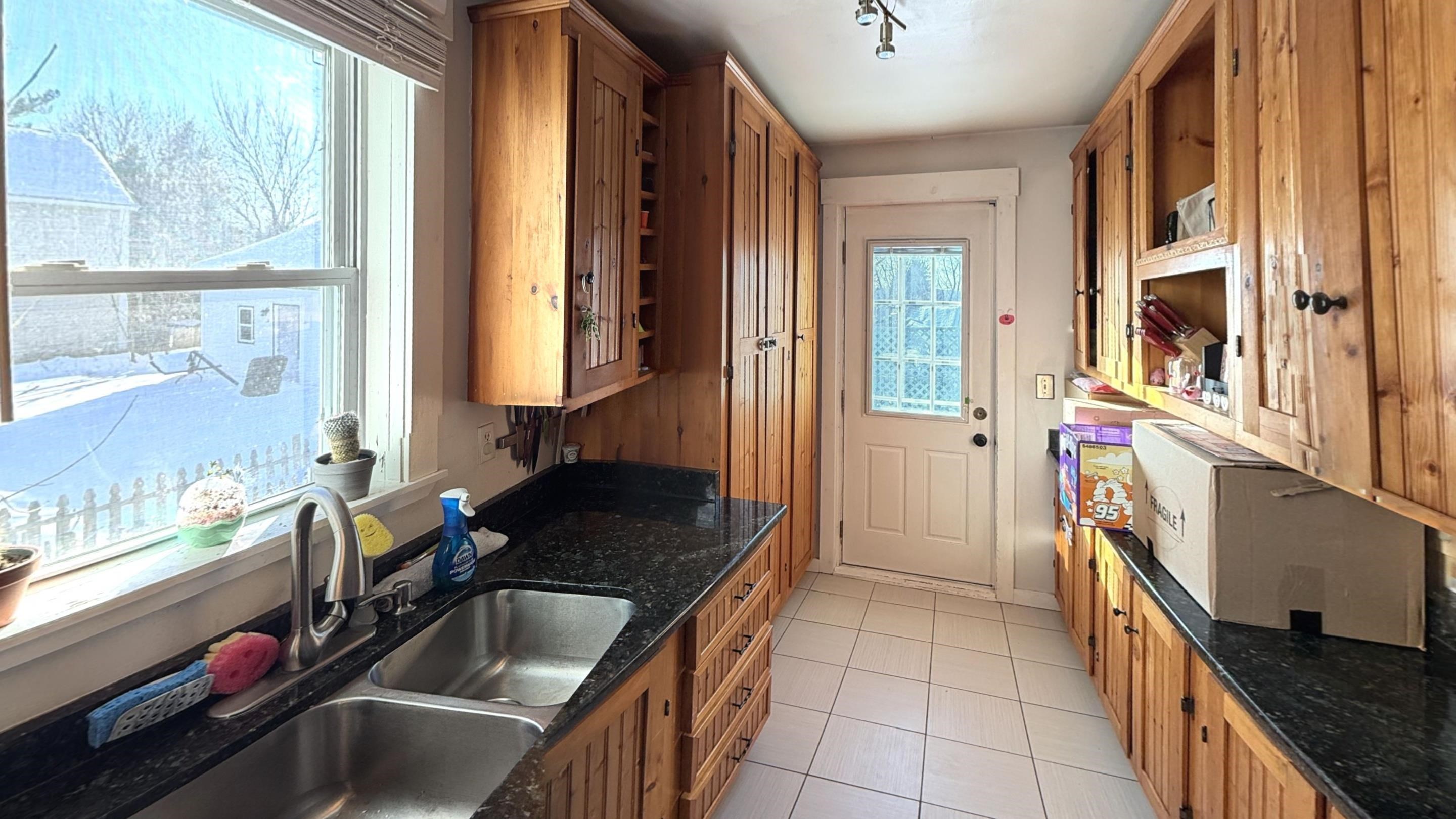 14 High St, Pembroke, NH 03275