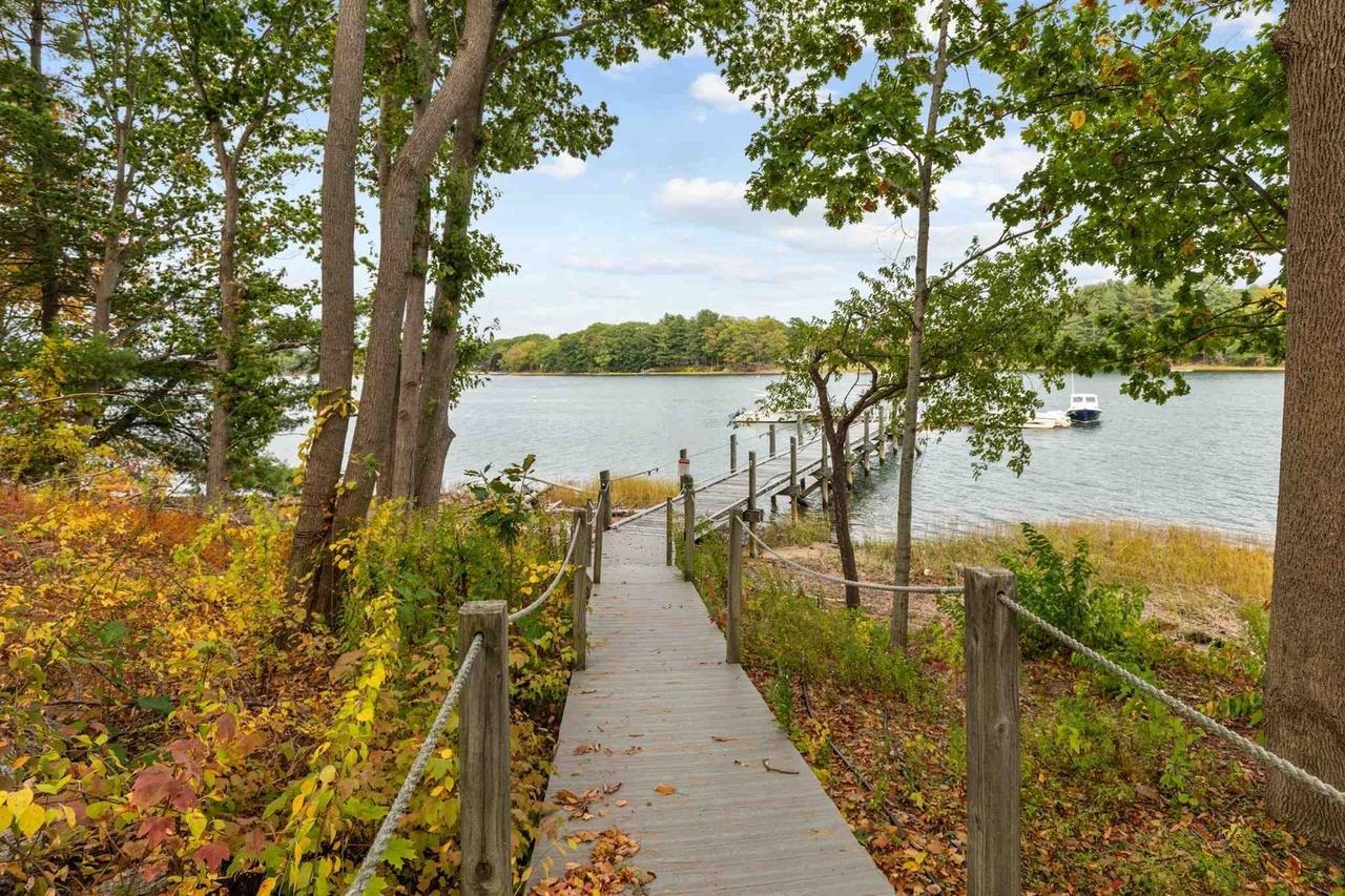 220 Dover Point Rd, Dover, NH 03820