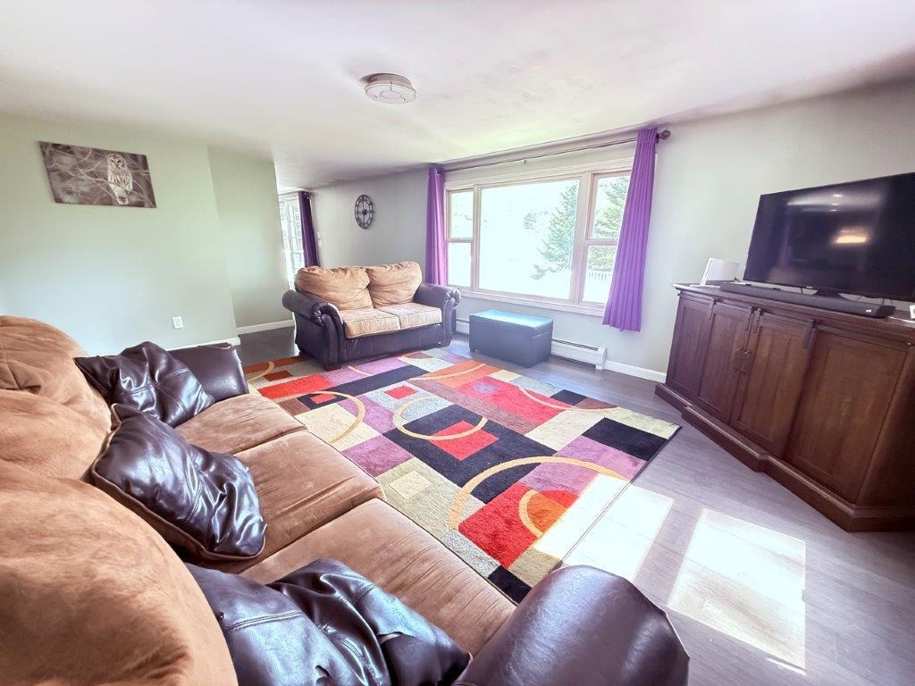 33 Bruce Rd, Canaan, NH 03741