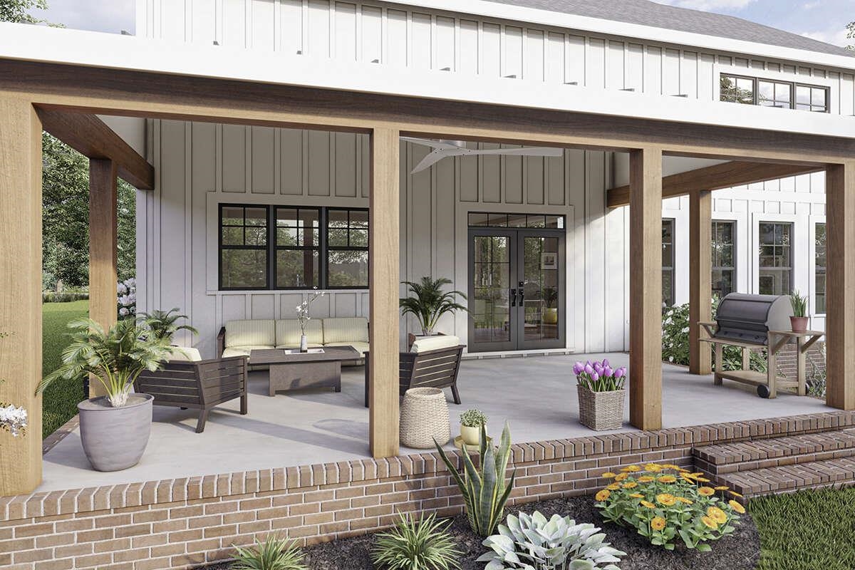 51 Locust St, South Hampton, NH 03827