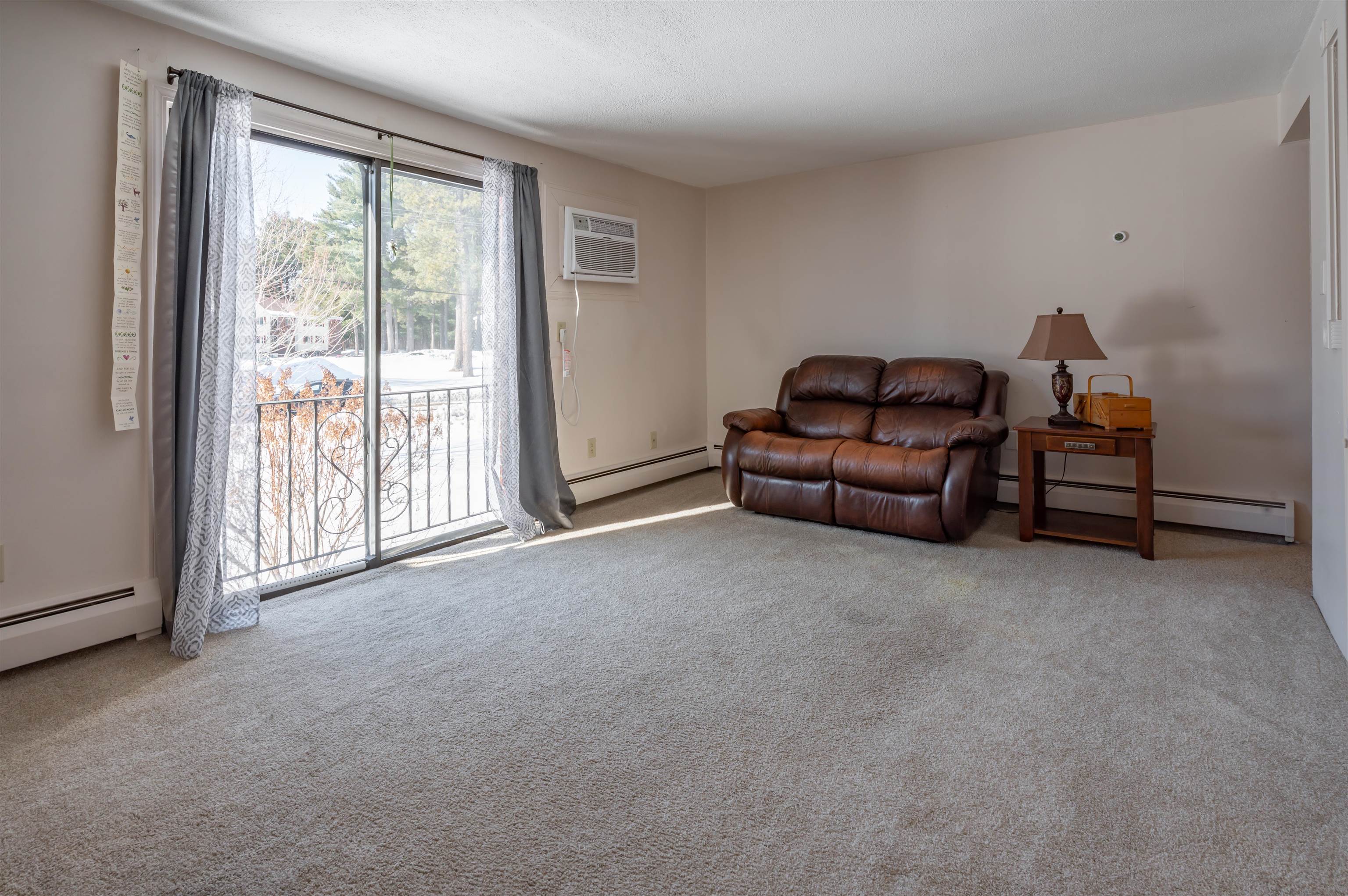 36 English Village Rd, Manchester, NH 03102