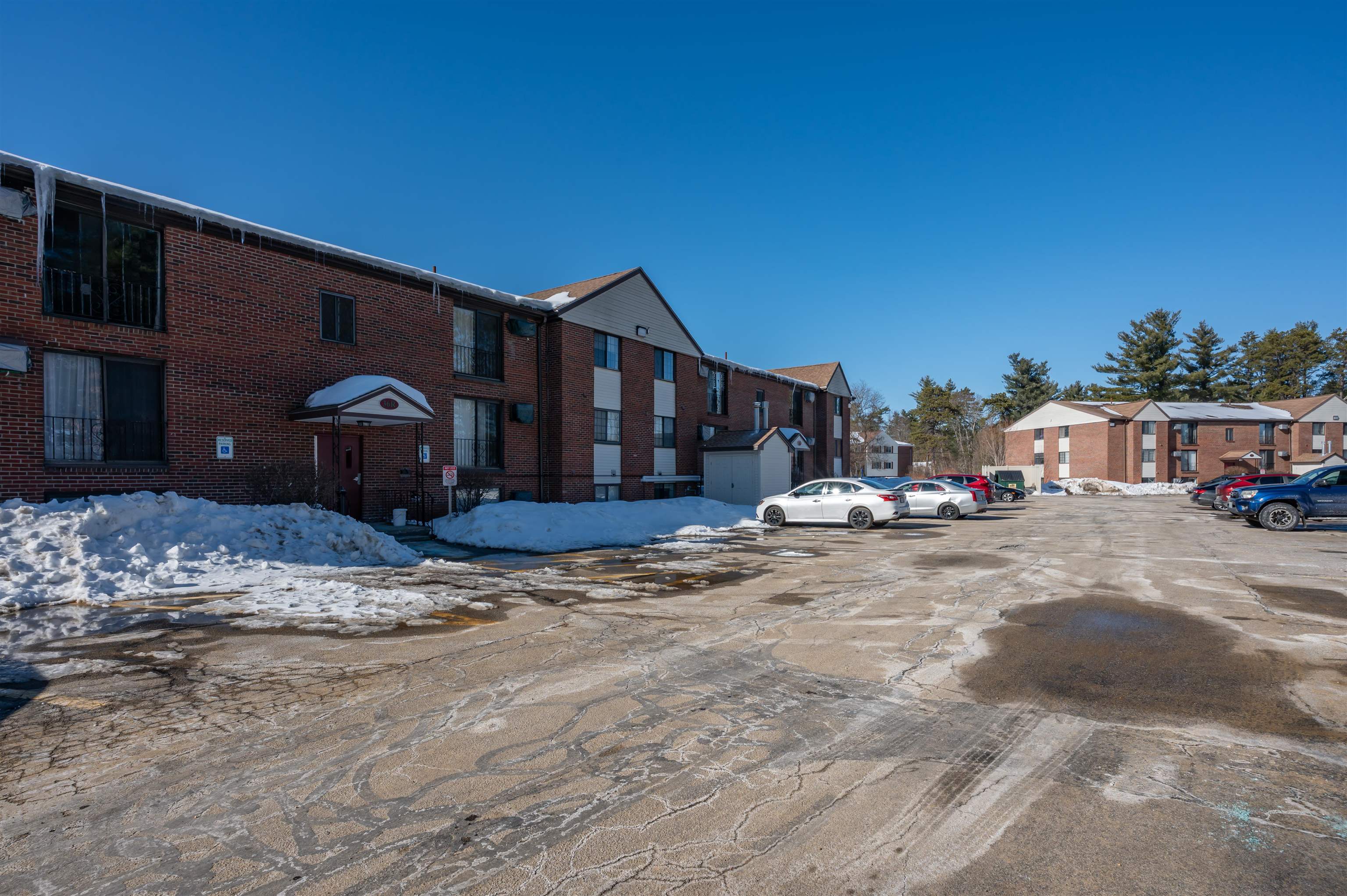 36 English Village Rd #202R, Manchester, NH 03102