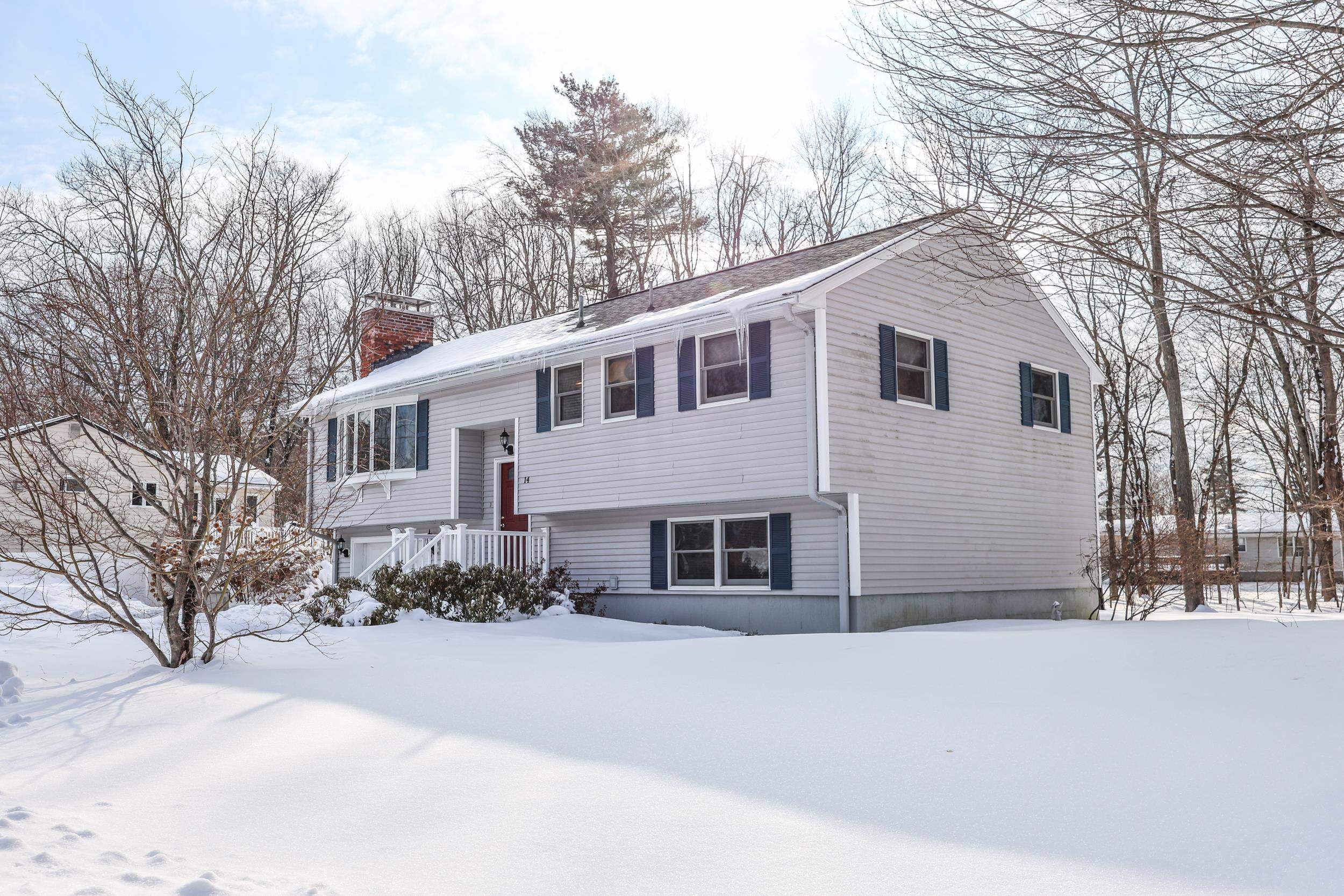 14 Loren Rd, Salem, NH 03079