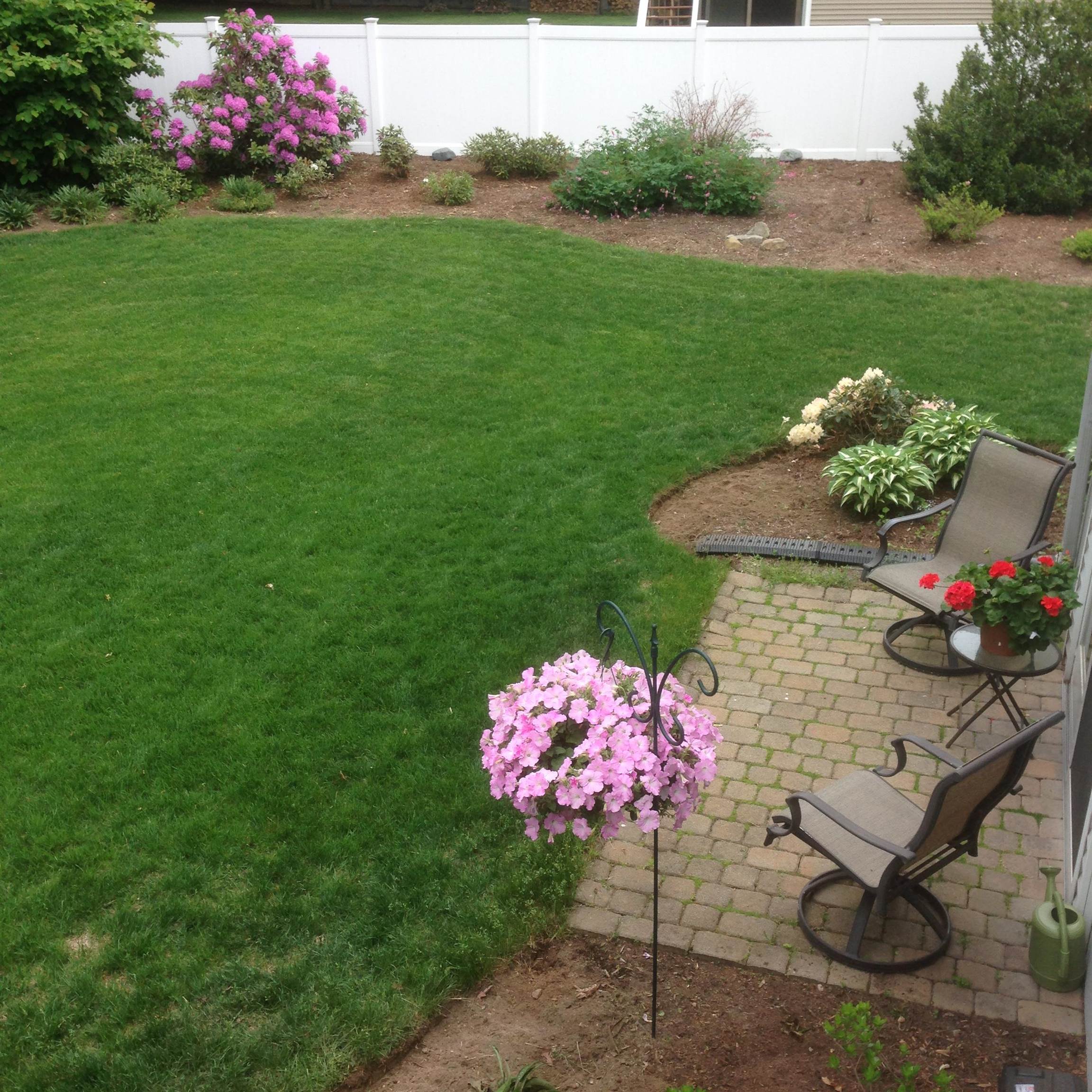 14 Loren Rd, Salem, NH 03079