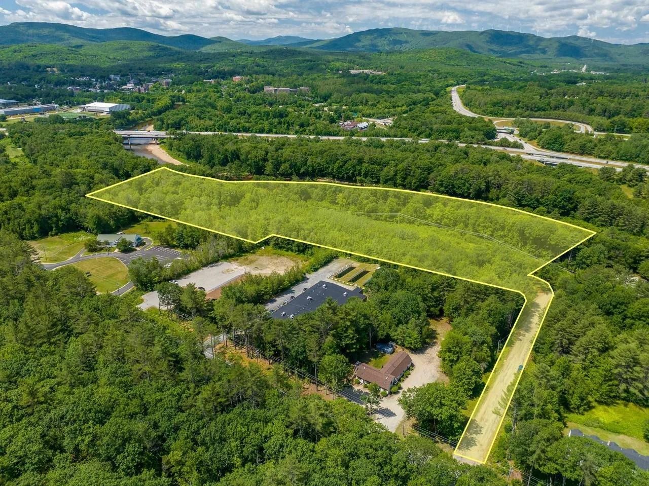 21 Pemi River Heights Dr, Holderness, NH 03245