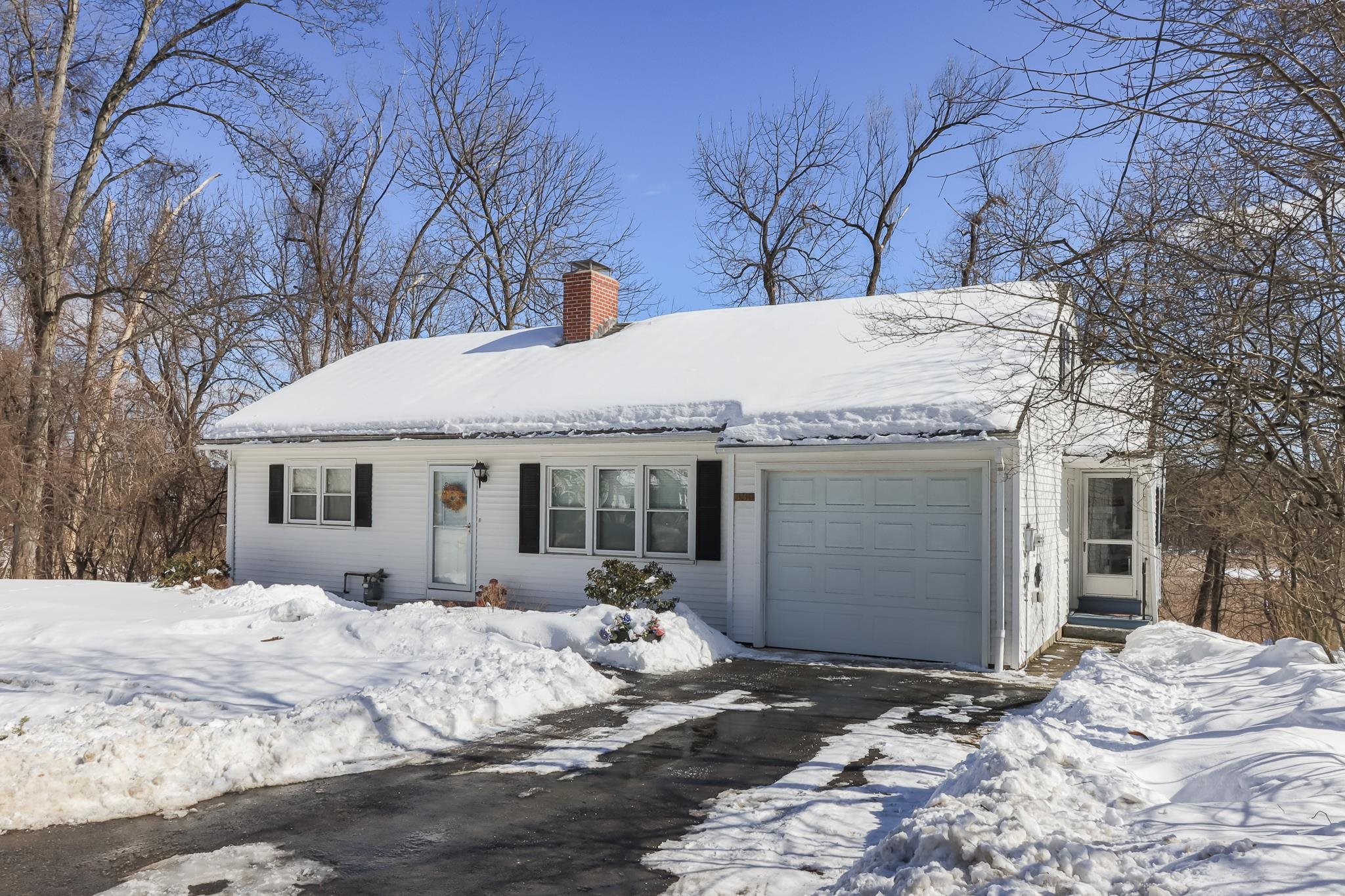 335 S Main St, Concord, NH 03301