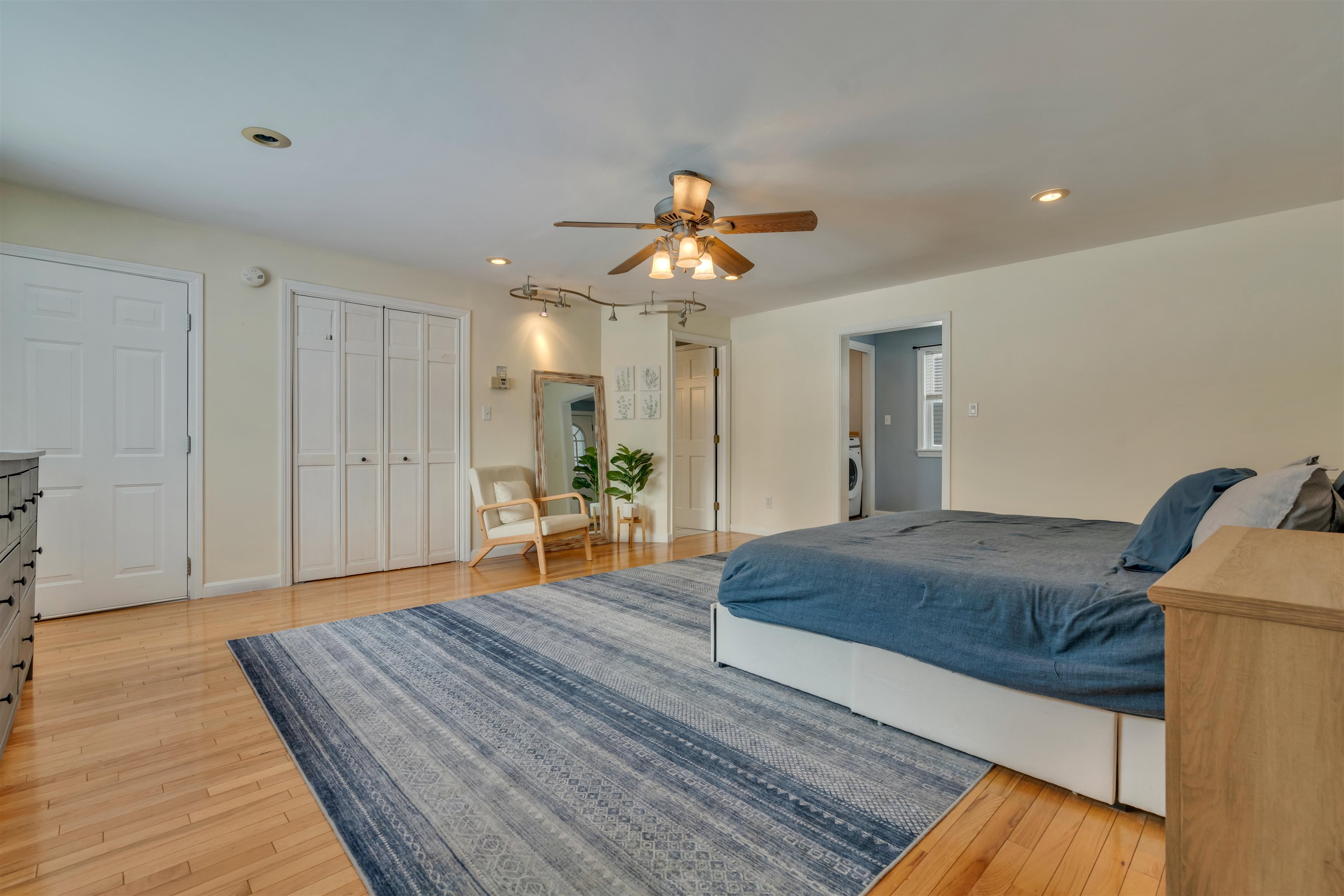 28 Stacy Dr, Rochester, NH 03867