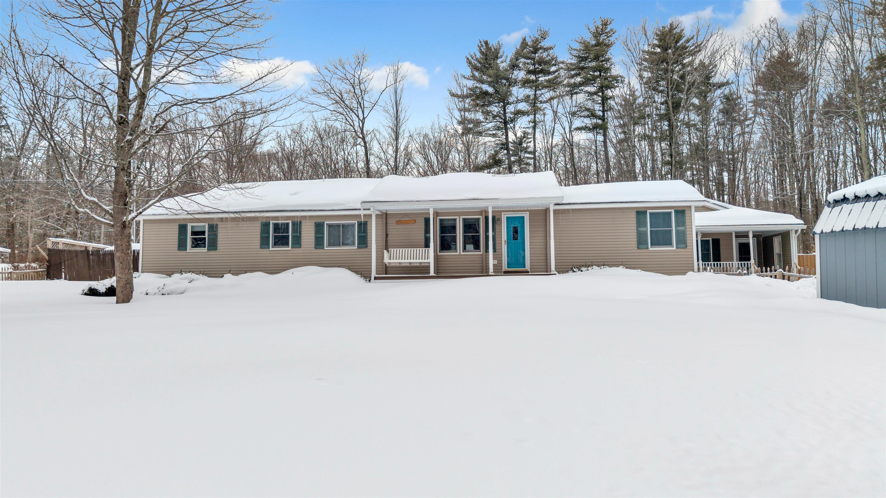 28 Stacy Dr, Rochester, NH 03867