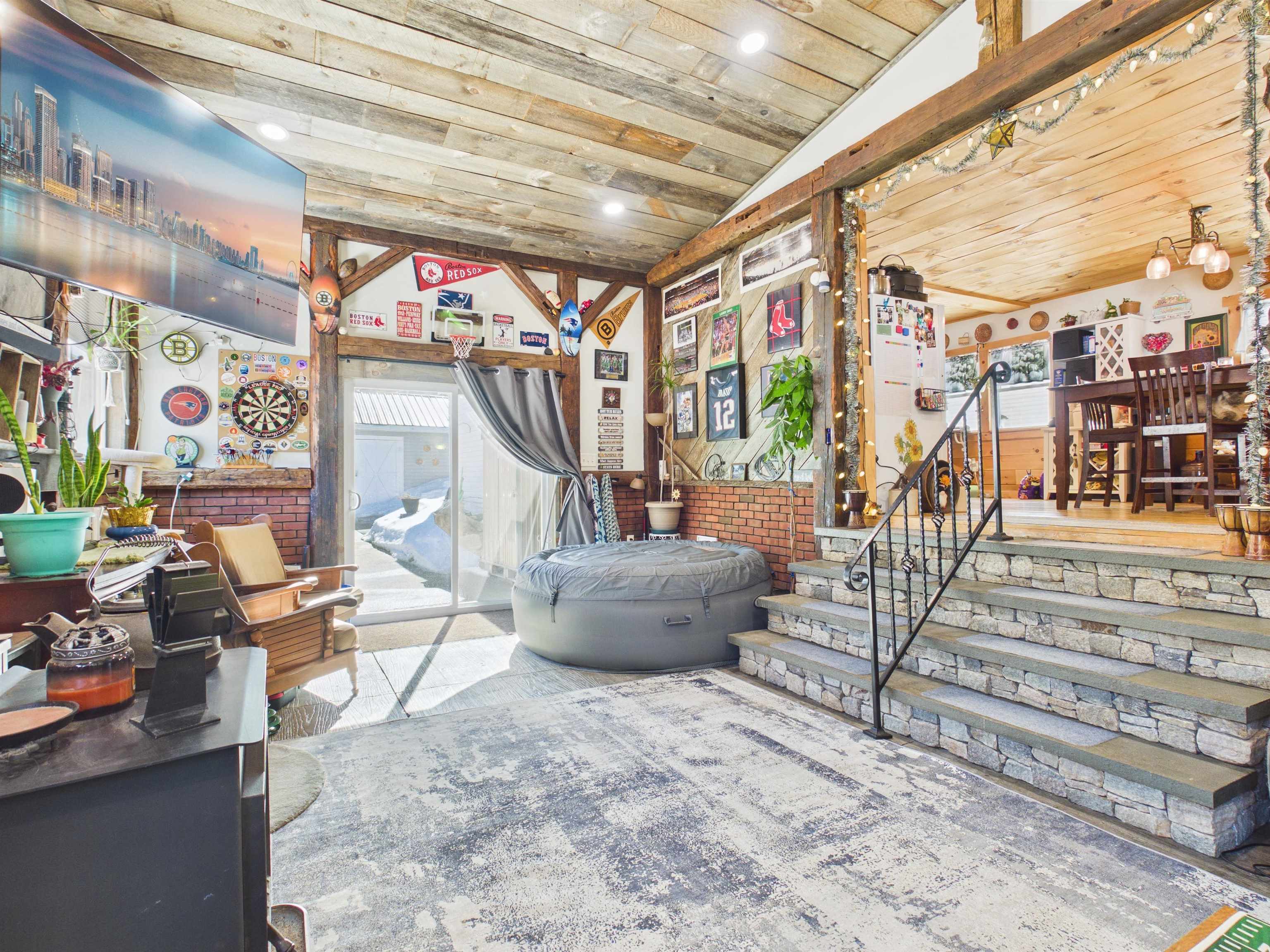 44 Schult St, Keene, NH 03431